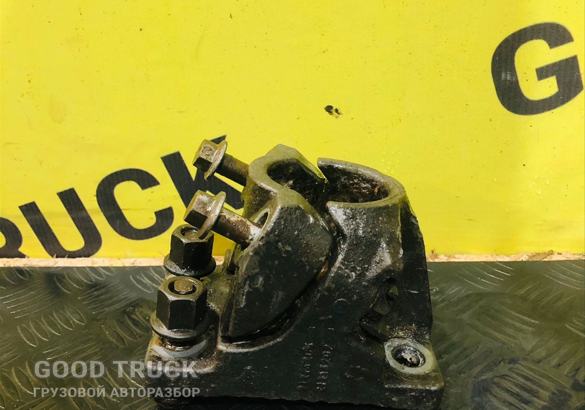 21213202 Кронштейн крыла заднего Volvo FH для Volvo FH 3 (с 2008 по 2012)