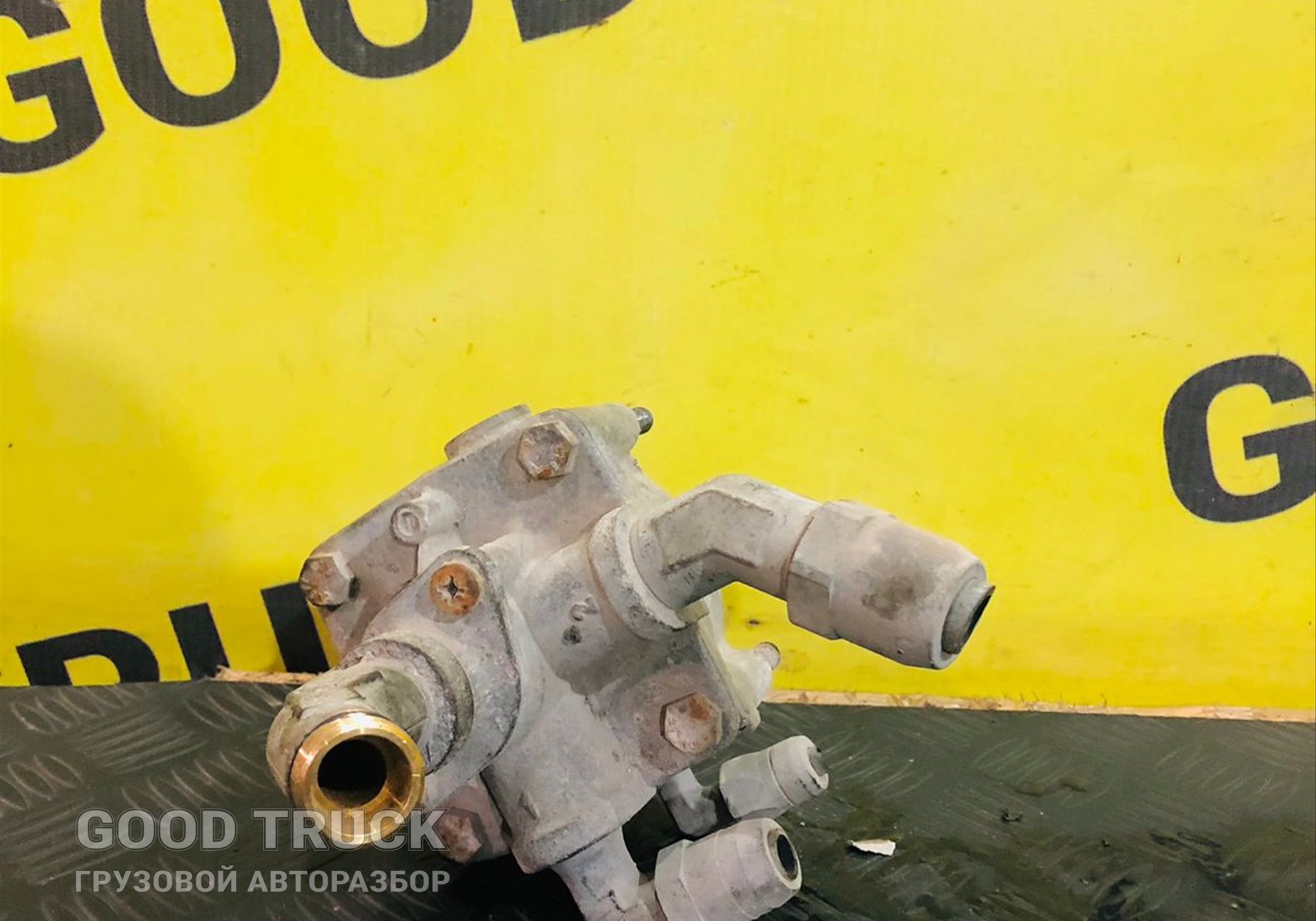 2038219 Клапан ускорительный для Scania 5-series R для Scania 5-series R (с 2004 по 2016)