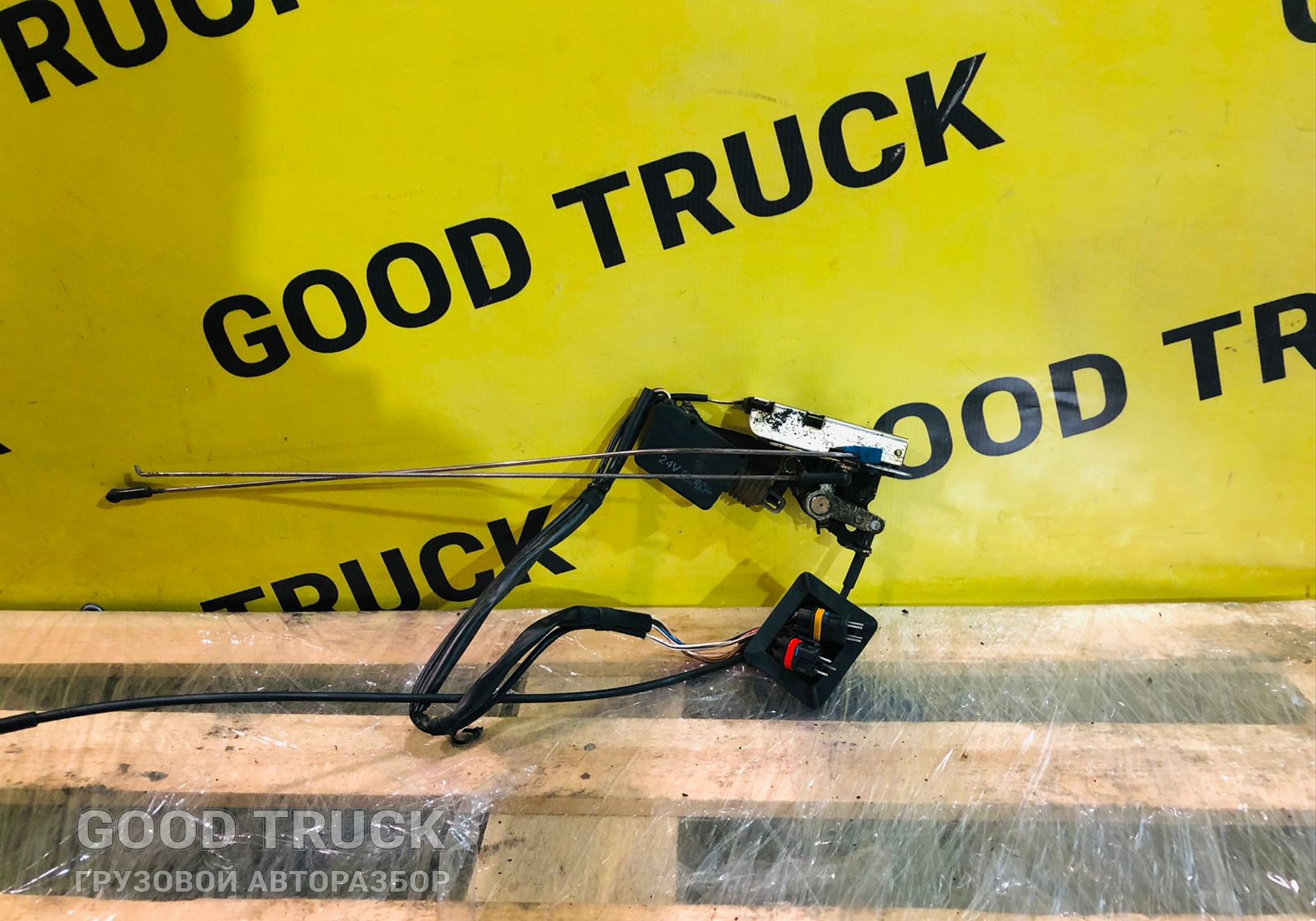 81626806142 Замок двери передней правый для Man TGL I (с 2005 по 2008)