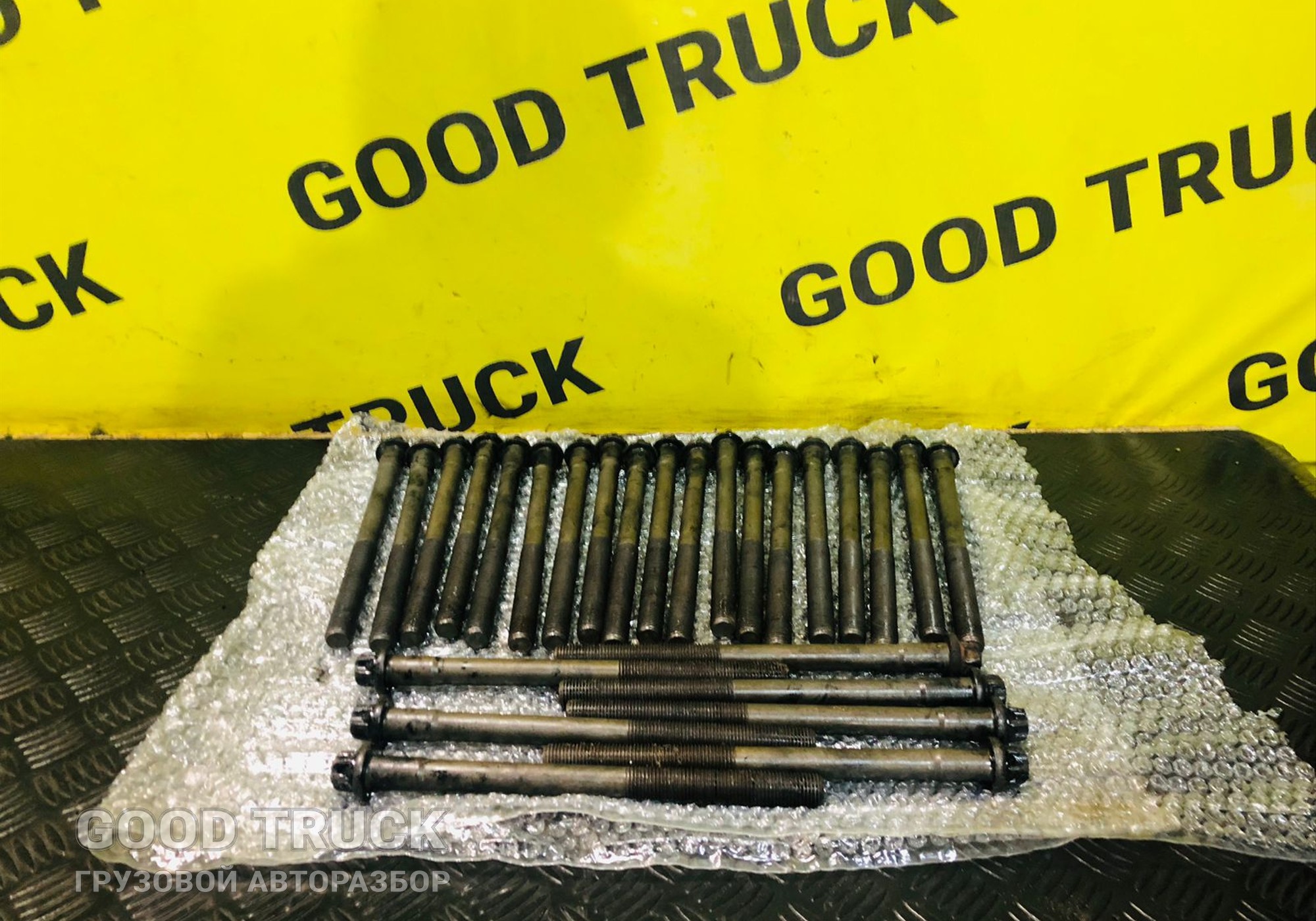 51900200470 Комплект болтов ГБЦ MAN D2066 (26шт) для Man