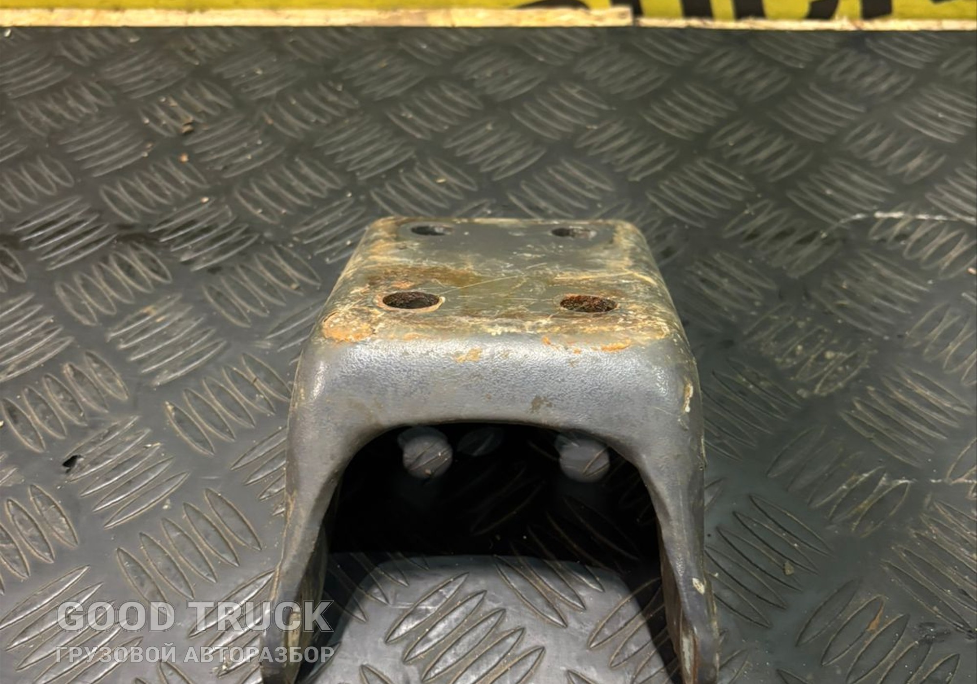 1626968 кронштейн амортизатора задней оси верхн. лев./прав для Volvo FH 3 (с 2008 по 2012)