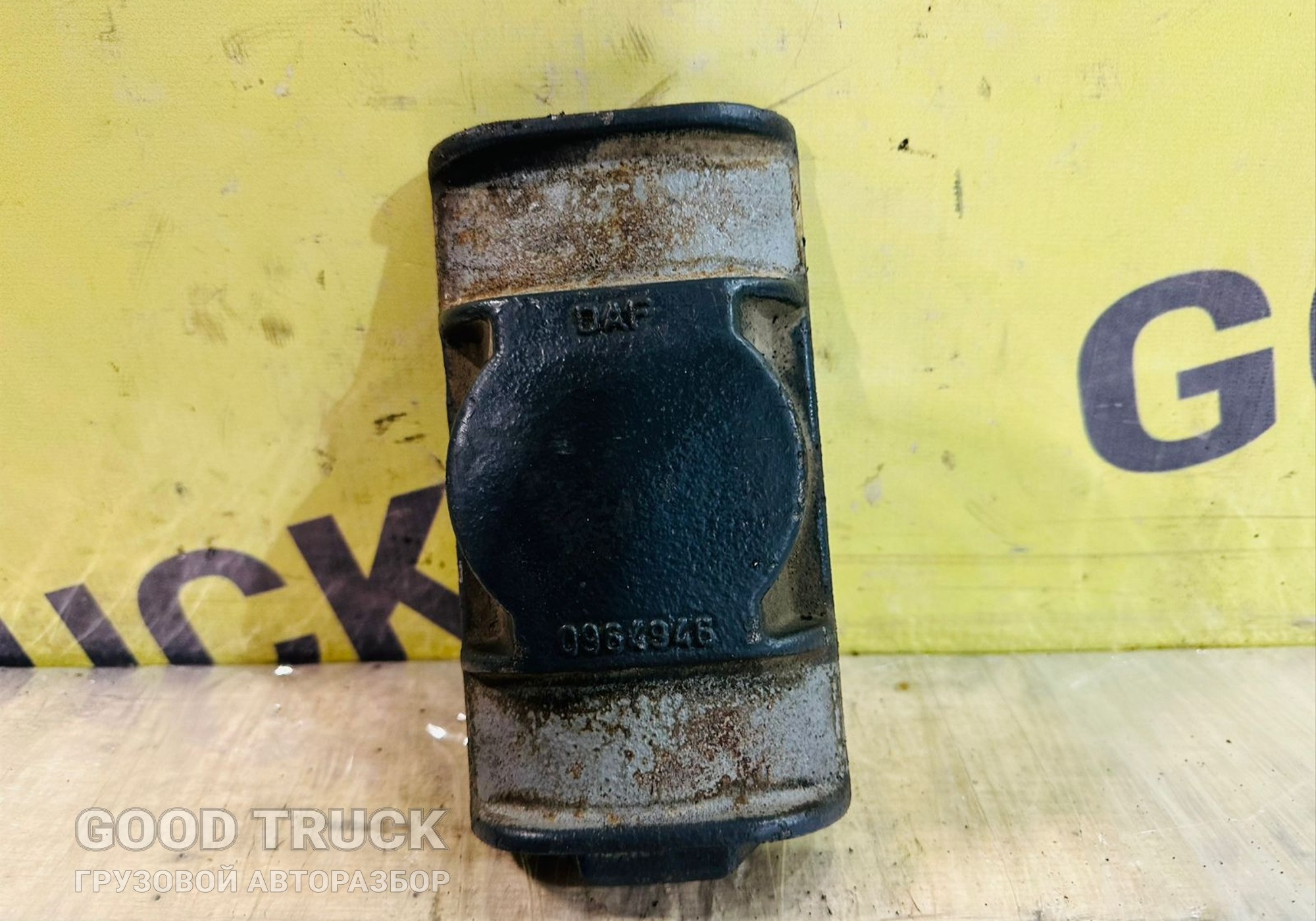 0964946 Проставка передней рессоры для Daf XF