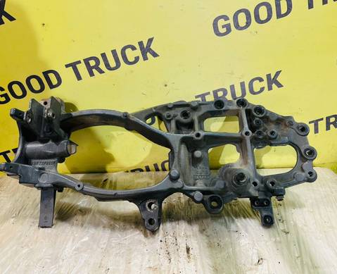 2276027 Кронштейн буксировочный правый для Daf XG+