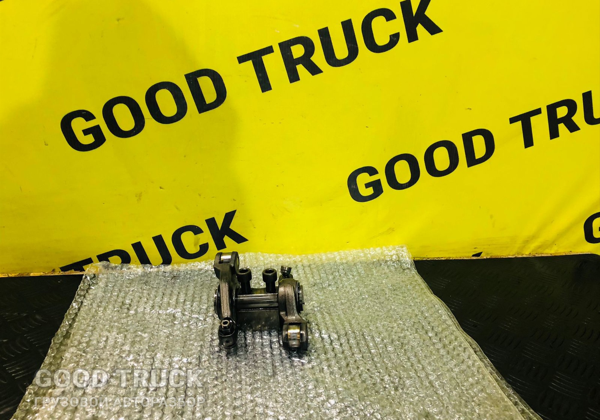 51042006029 Ось рокеров в сборе двигателя D2066 для Man TGA