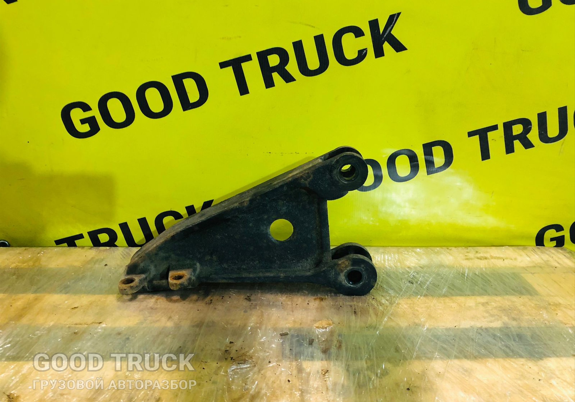 81416503016 Кронштейн усилителя переднего бампера для Man TGX II (с 2012)