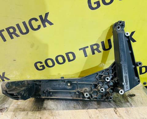 2315006 Кронштейн крепления ступеньки правый для Daf XG