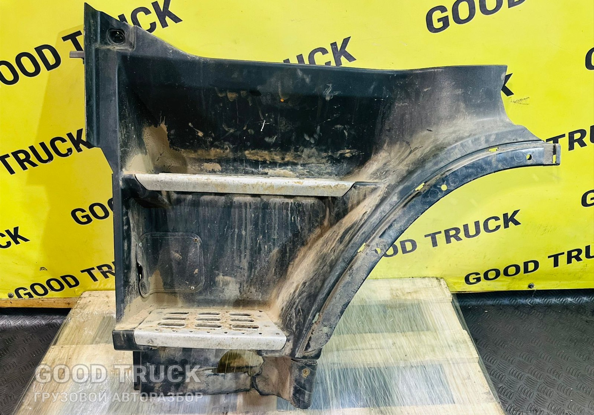 3175927 Корпус подножек левый для Volvo FH 3 (с 2008 по 2012)