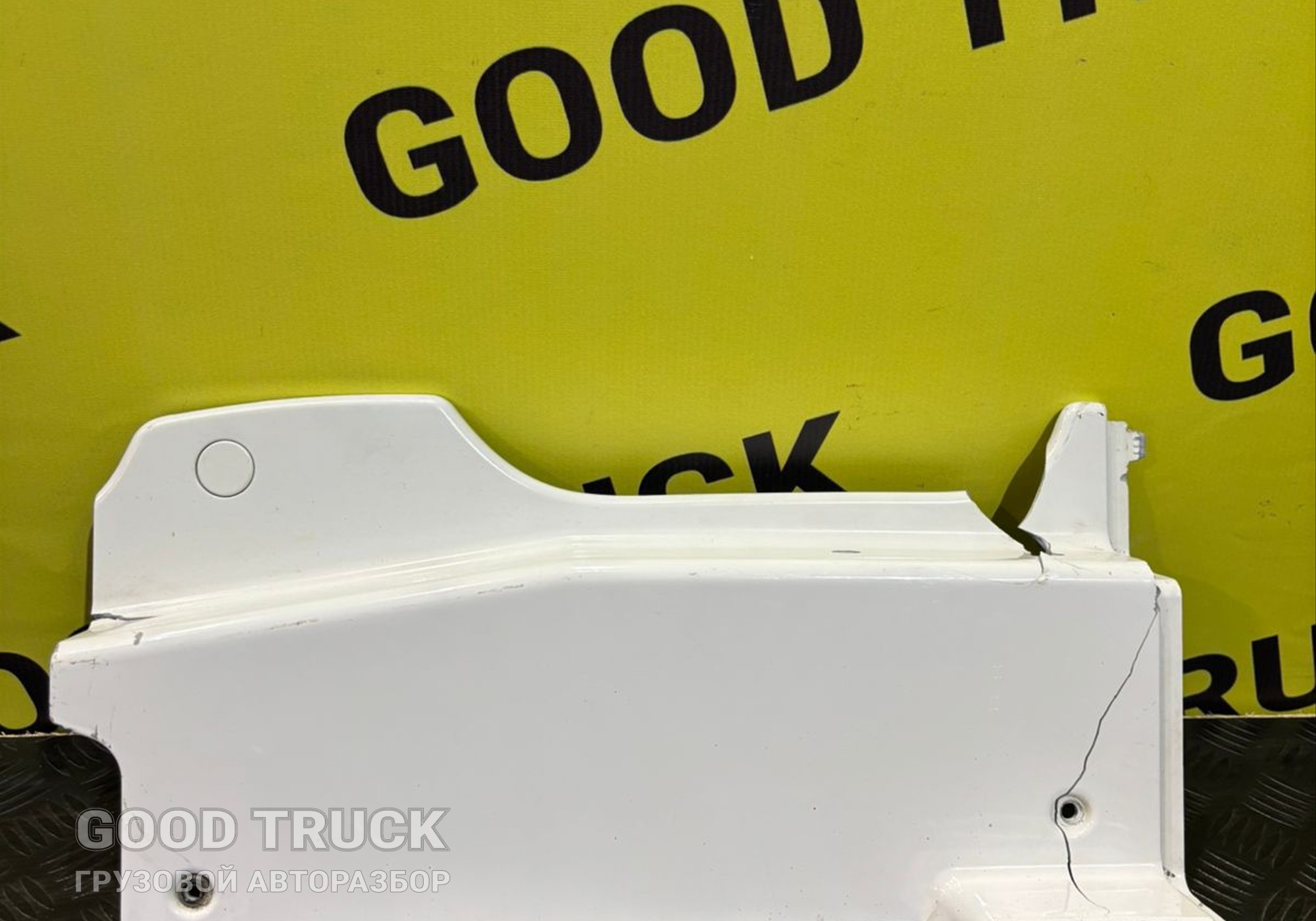 DZ16251240192 Накладка бампера правая для Shacman X6000 (с 2020)