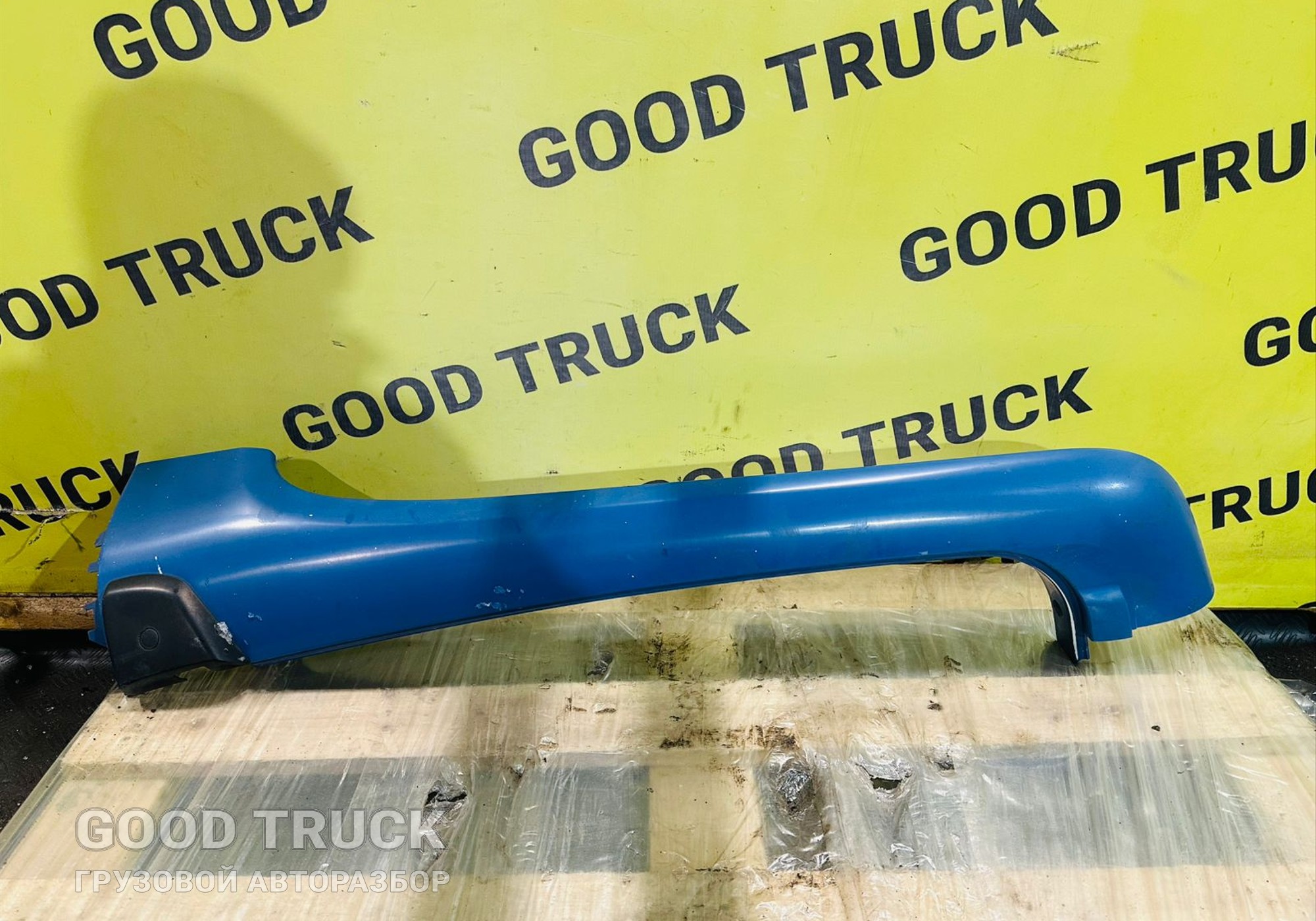 81624100223 Накладка стойки лобового стекла левая для Man