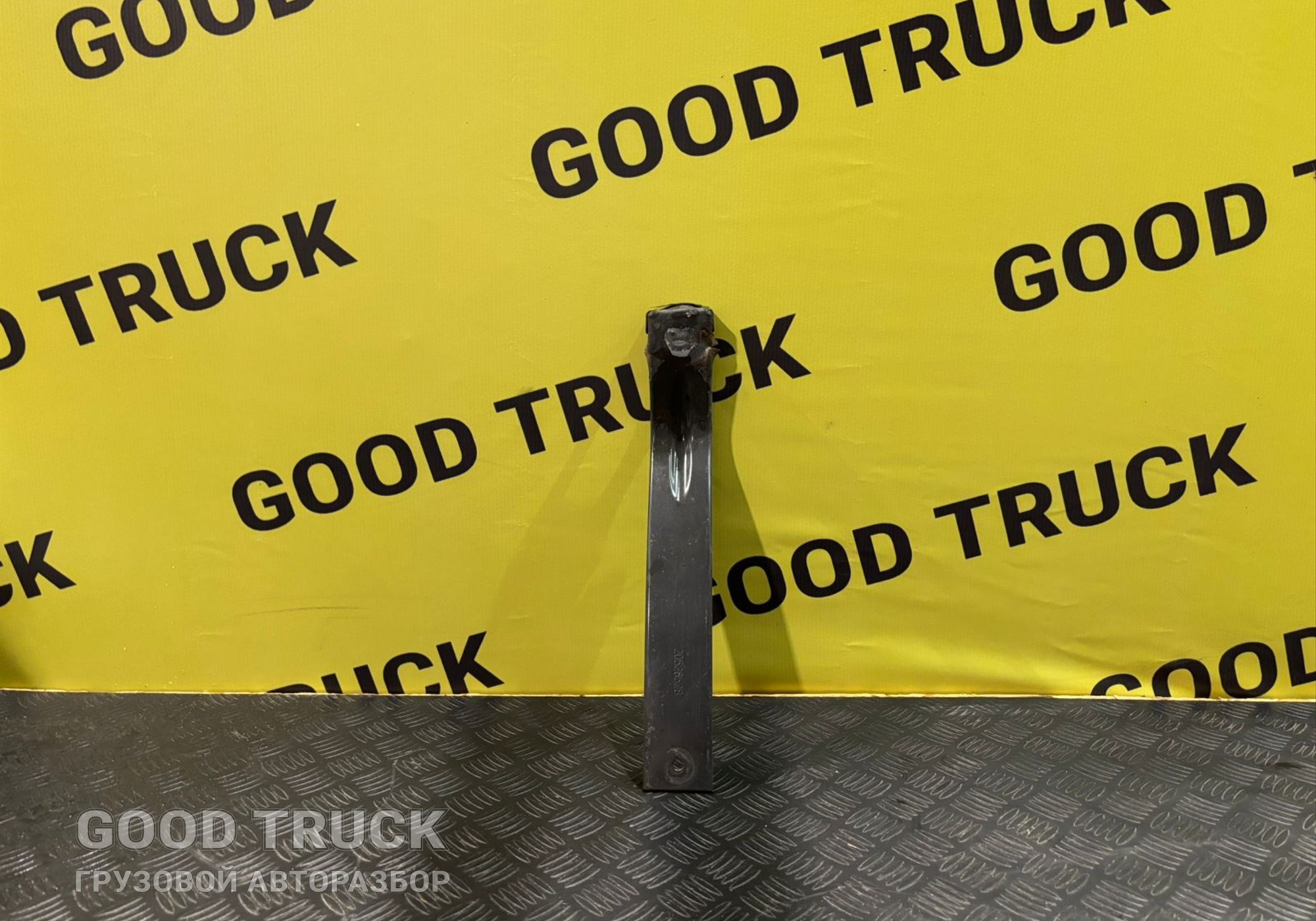 82454677 Кронштейн крыла для Volvo FH 3 (с 2008 по 2012)