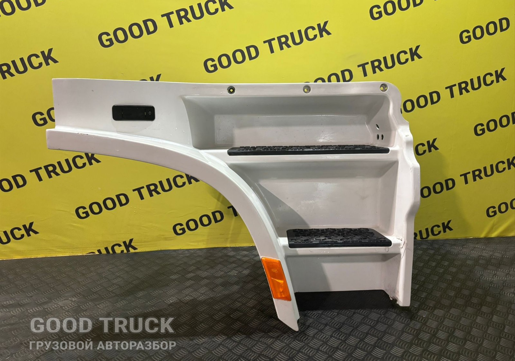 DZ16251242022 Корпус подножки правый верхний Shacman X6000 для Shacman X6000 (с 2020)