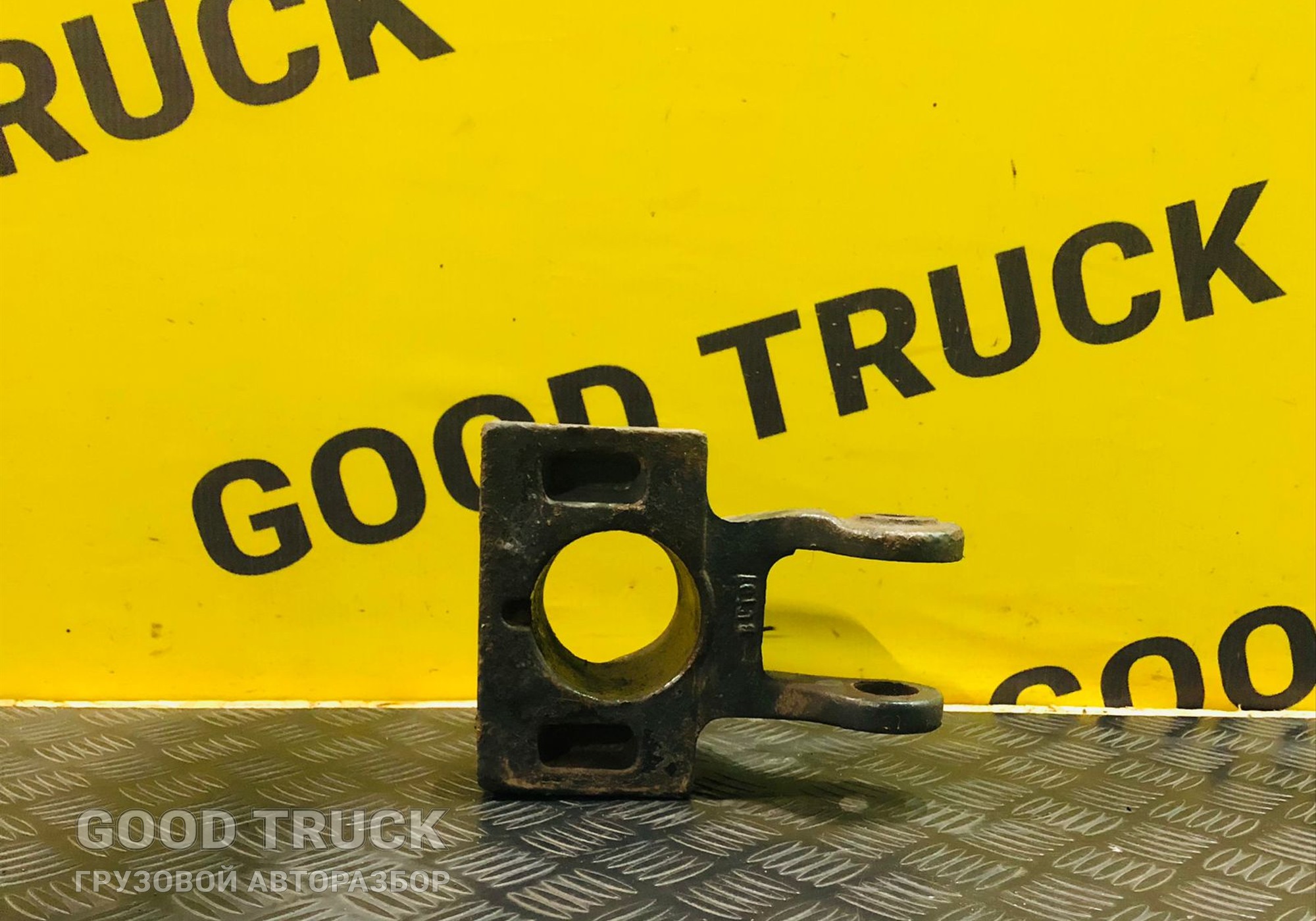 1490090 Кронштейн амортизатора переднего Scania 5-series для Scania 5-series R (с 2004 по 2016)