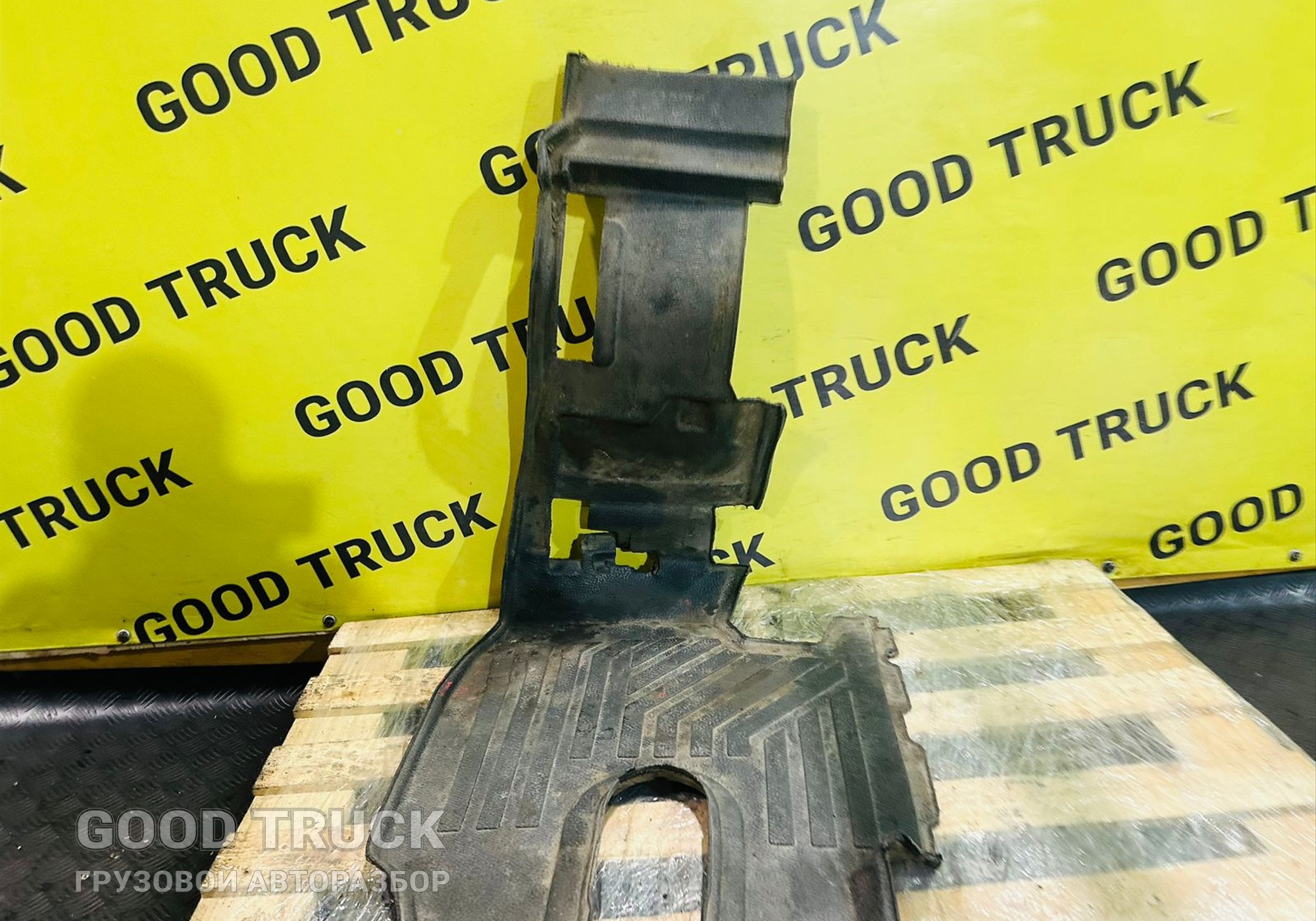 A9406803503 Обшивка пола правая для КАМАЗ 5490 (с 2013)