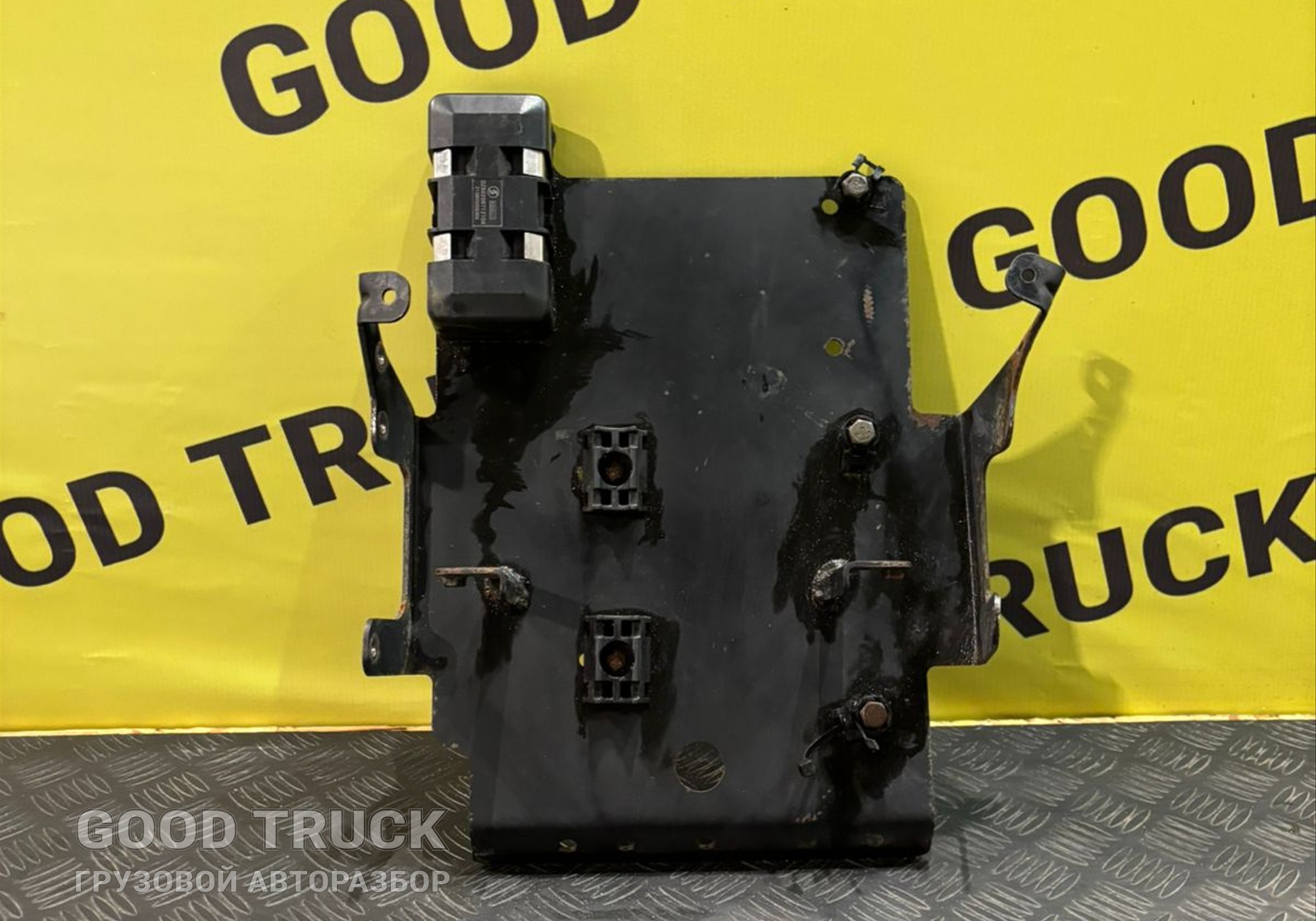 DZ9X259712104 Распределительный блок (питания шасси) для Shacman X6000 (с 2020)