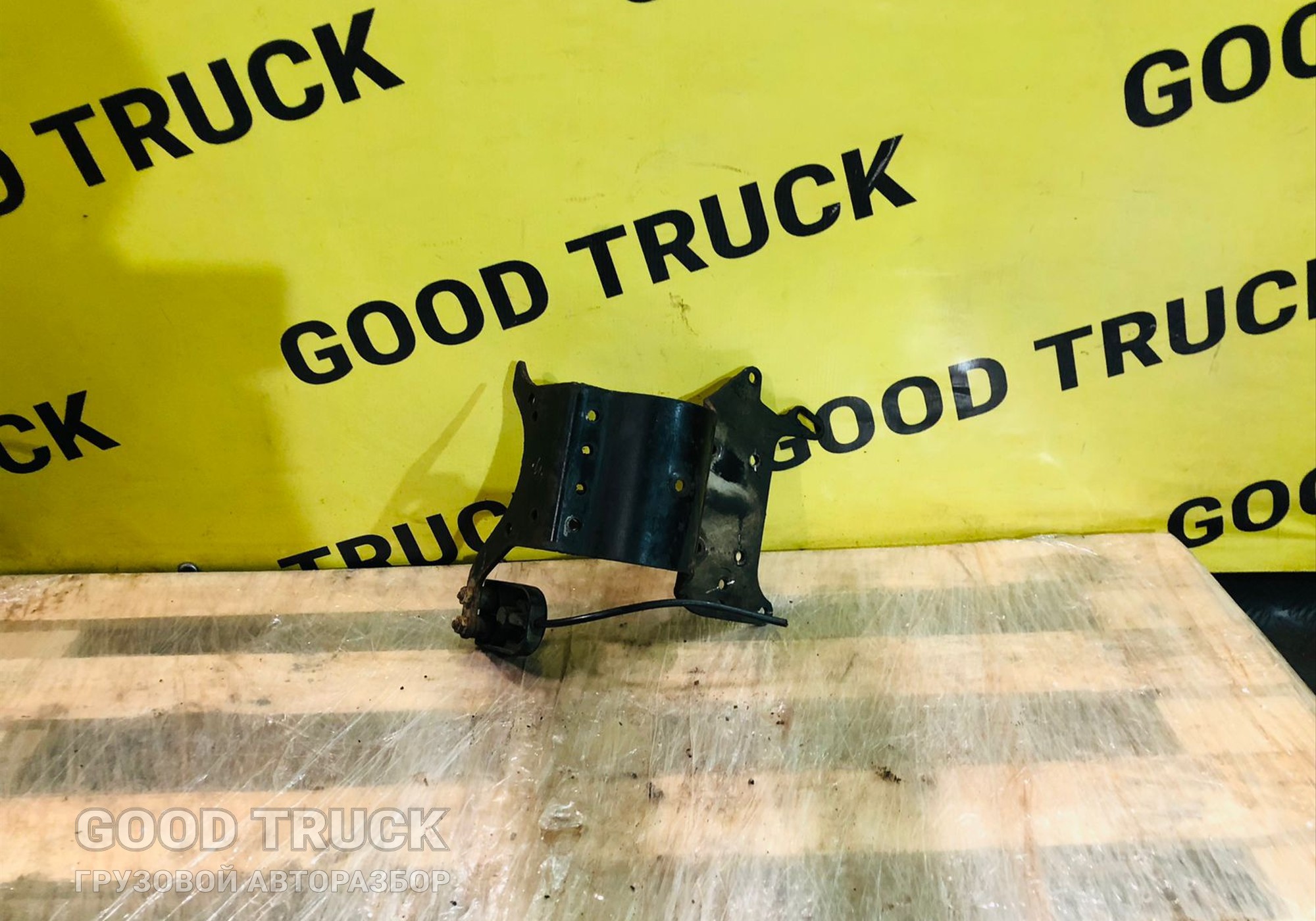 81517150416 Кронштейн модулятора для Man