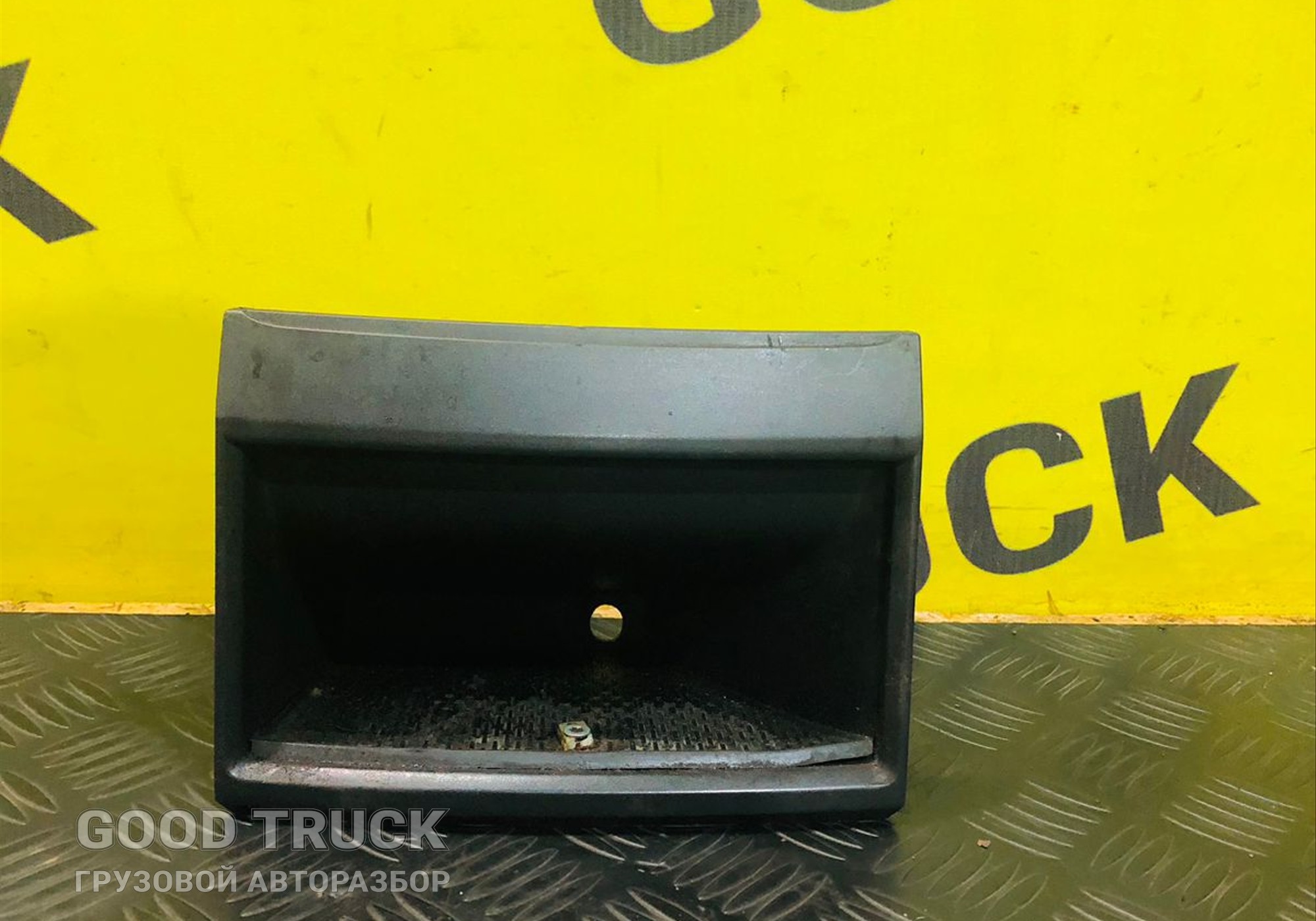 82060596 Ящик в торпеде, открытый volvo FH для Volvo FH 3 (с 2008 по 2012)