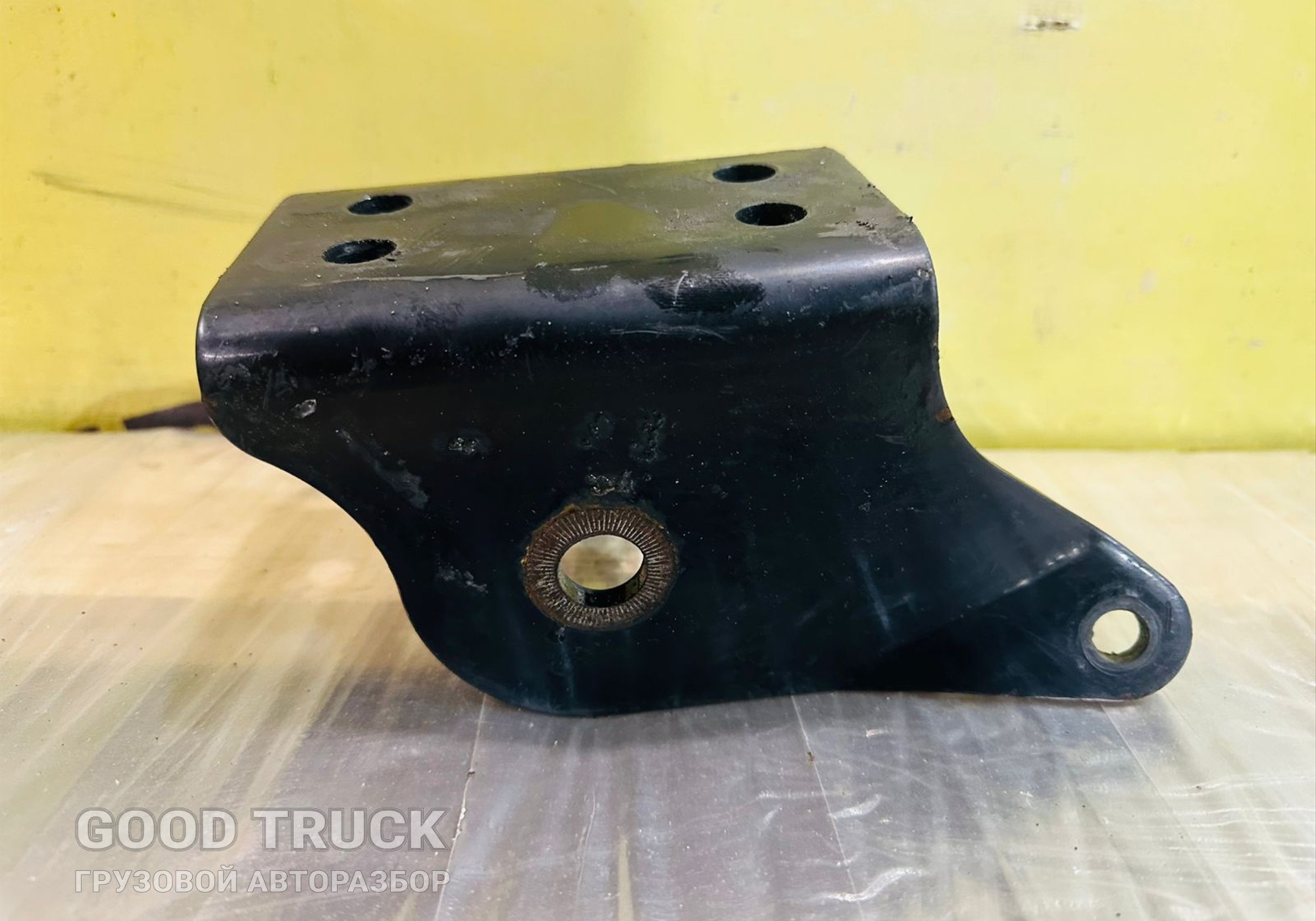 81417202783 Кронштейн торсиона кабины для Man TGS II (с 2012)