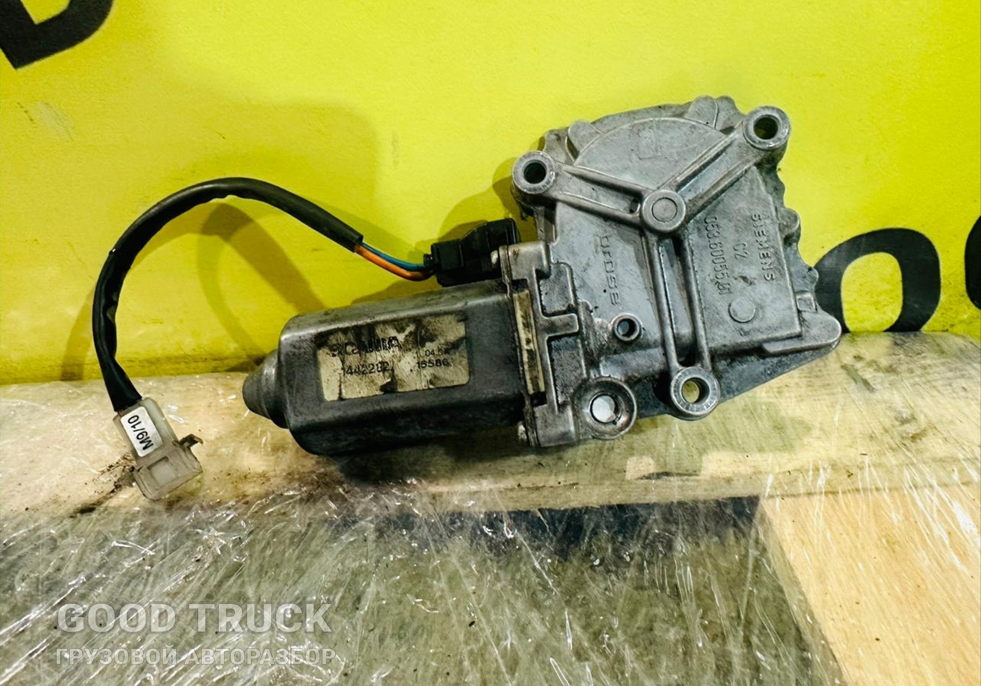 1442292 Моторчик стеклоподъемника левый для Scania 5-series