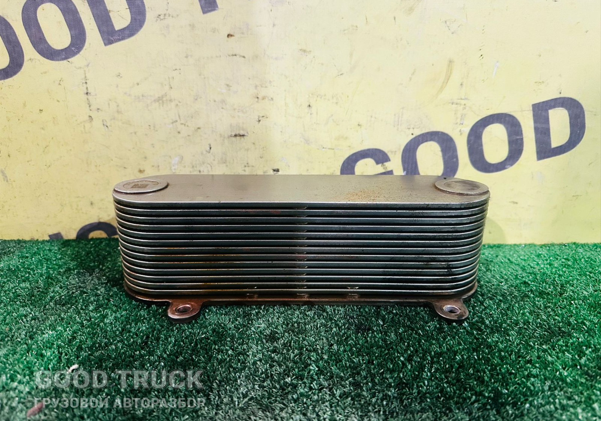 612700010021 Радиатор масляный для Shacman F3000