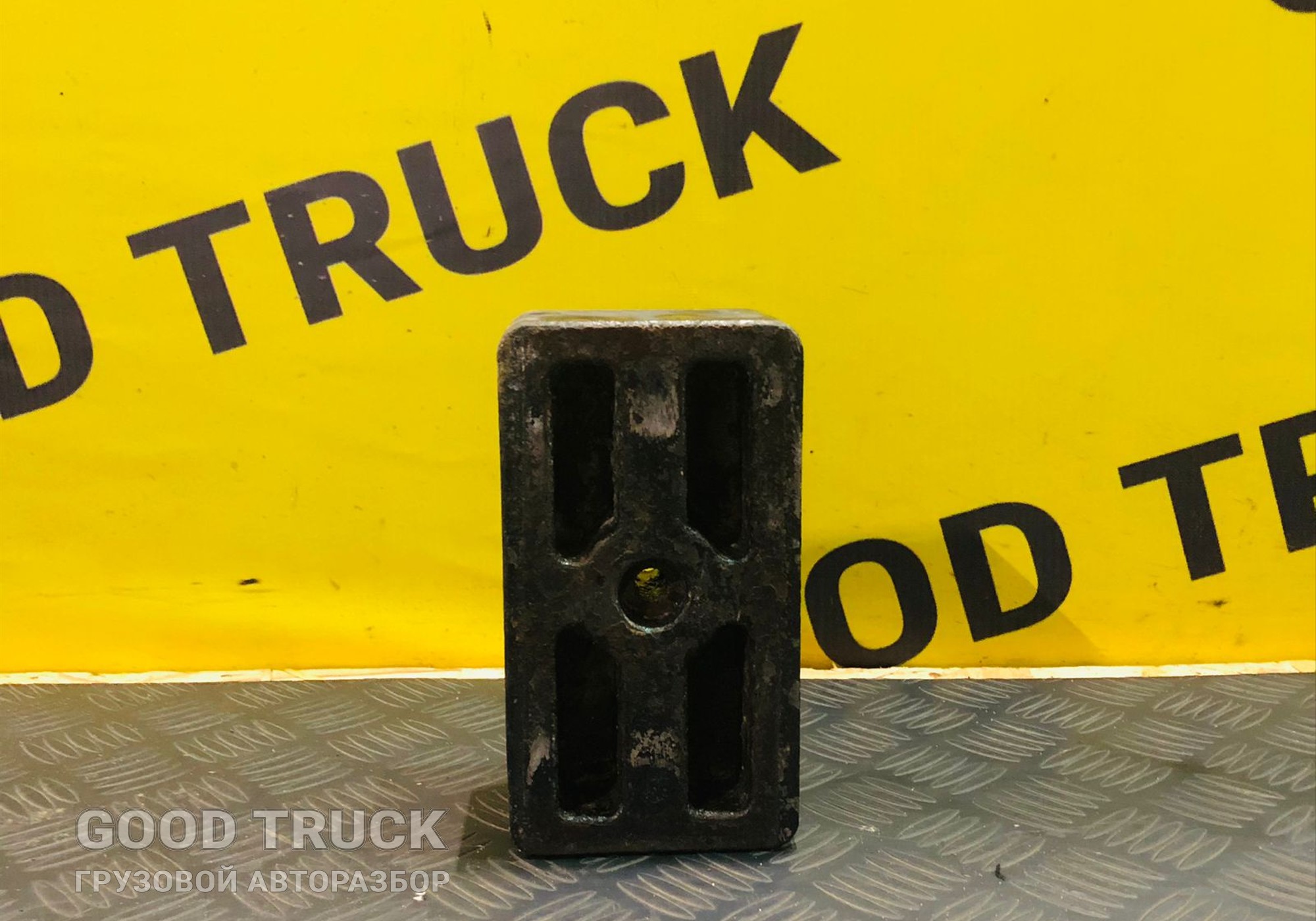 DZ9X259690037 Накладка (башмак под рессорой) рессоры на Shacman (Shaanxi) Х6000 для Shacman X6000 (с 2020)