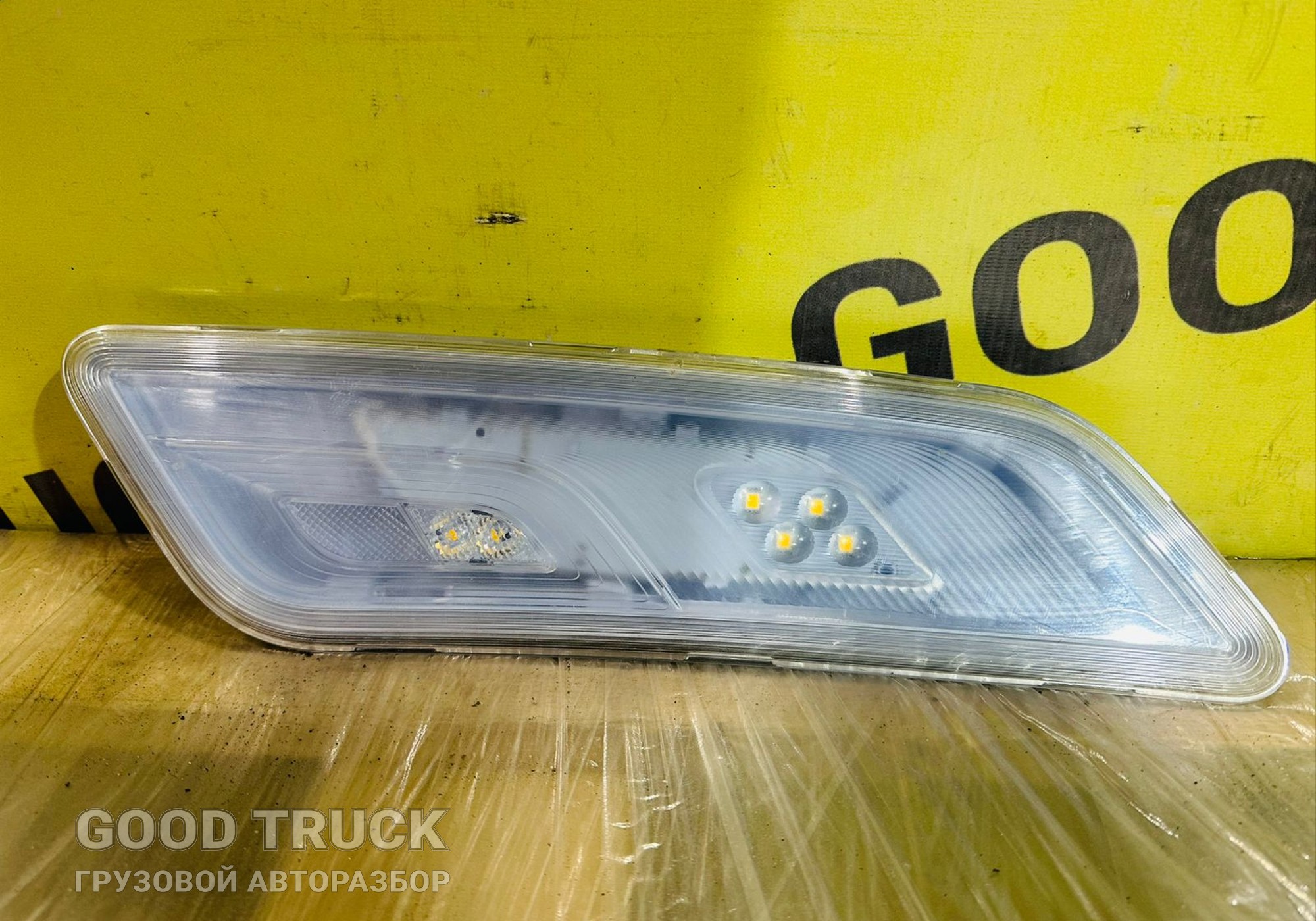 2313446 Плафон внутреннего освещения правый для Daf XG