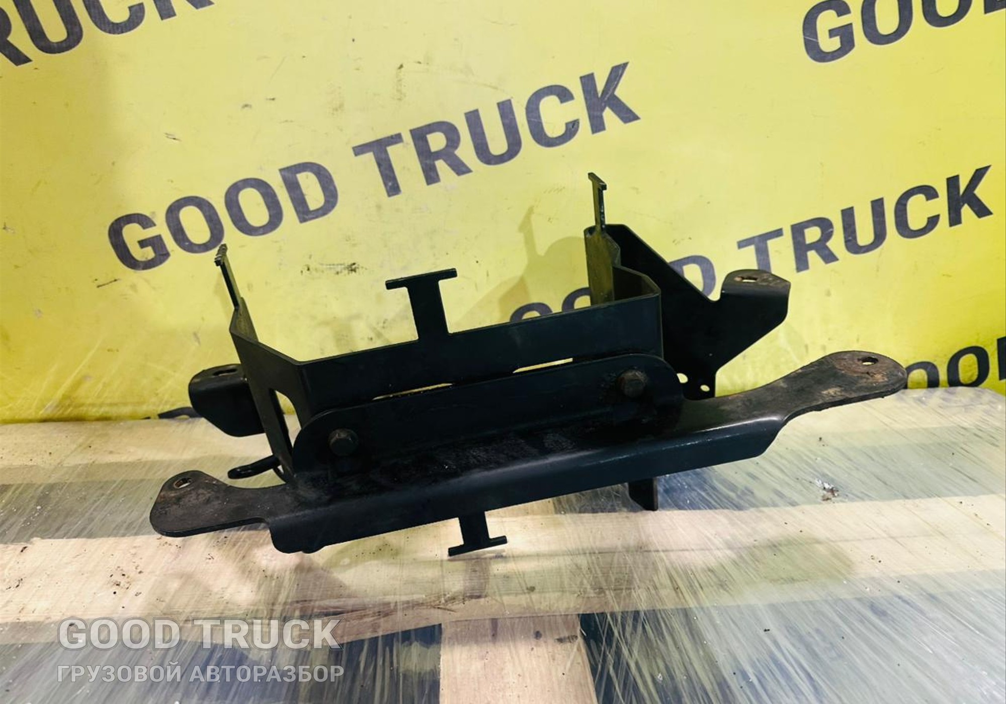 81517155171 Кронштейн осушителя для Man TGS II (с 2012)