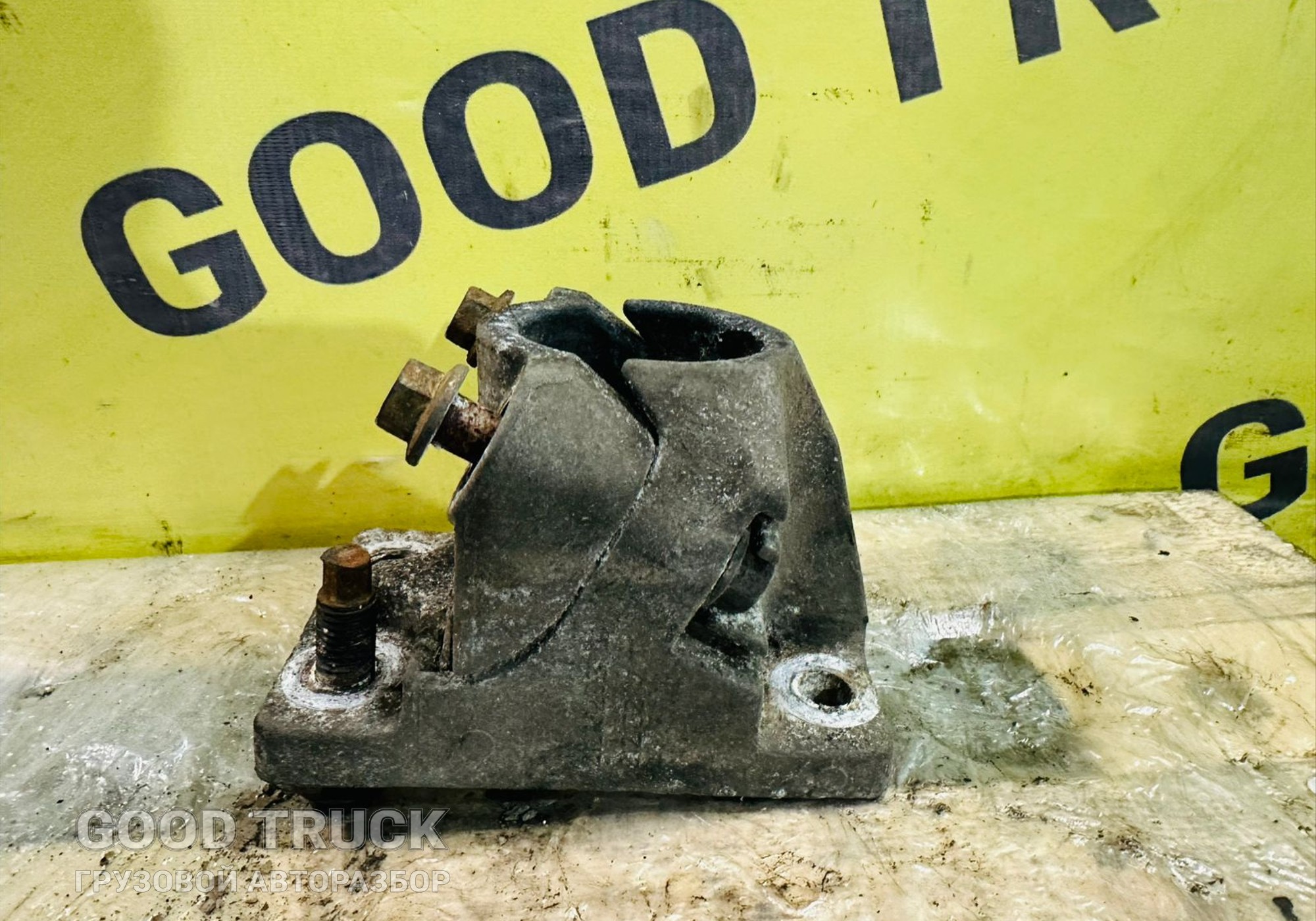 21213203 Кронштейн крыла для Volvo FH 4 (с 2012)