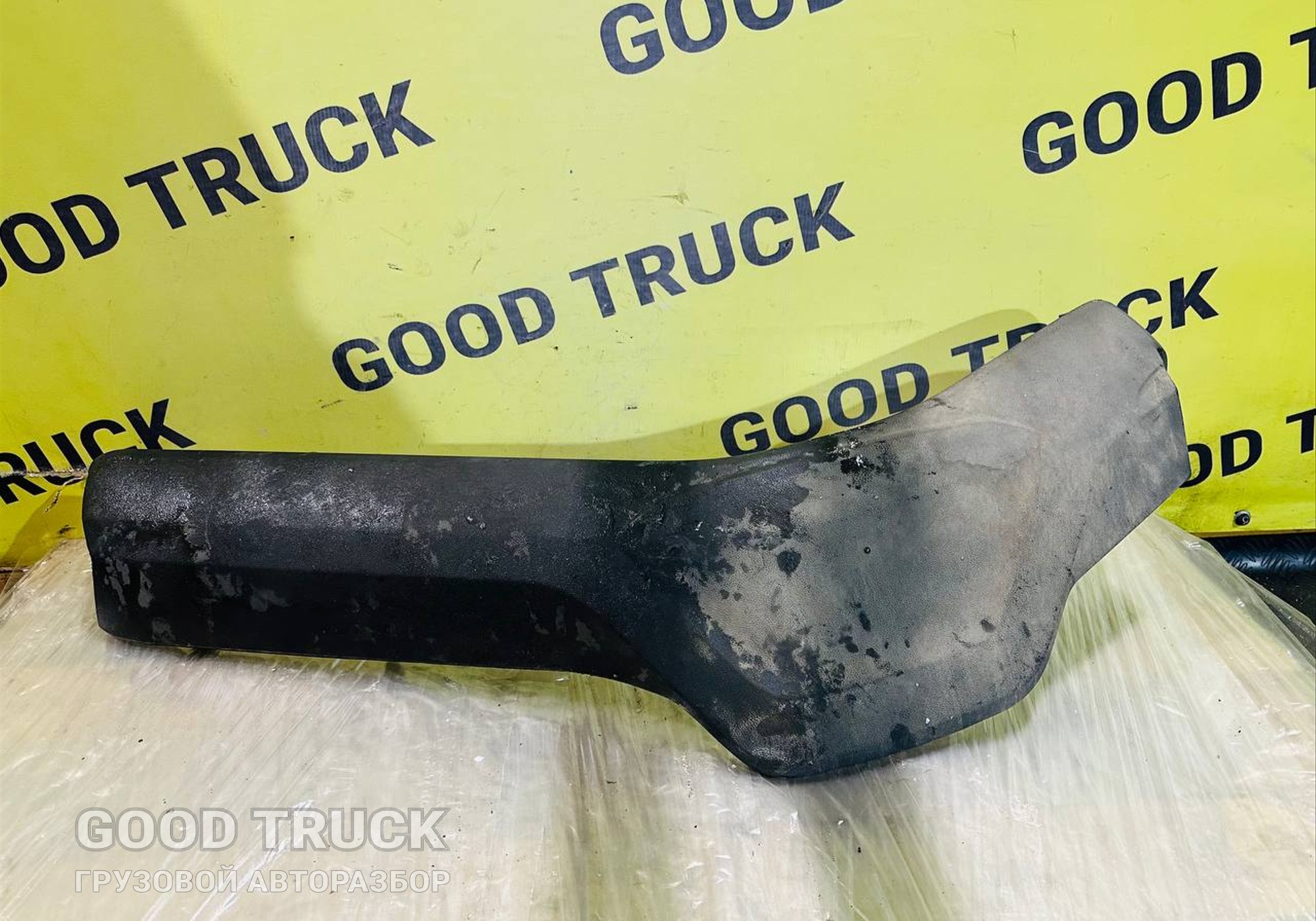 2304580 Передняя панель салона