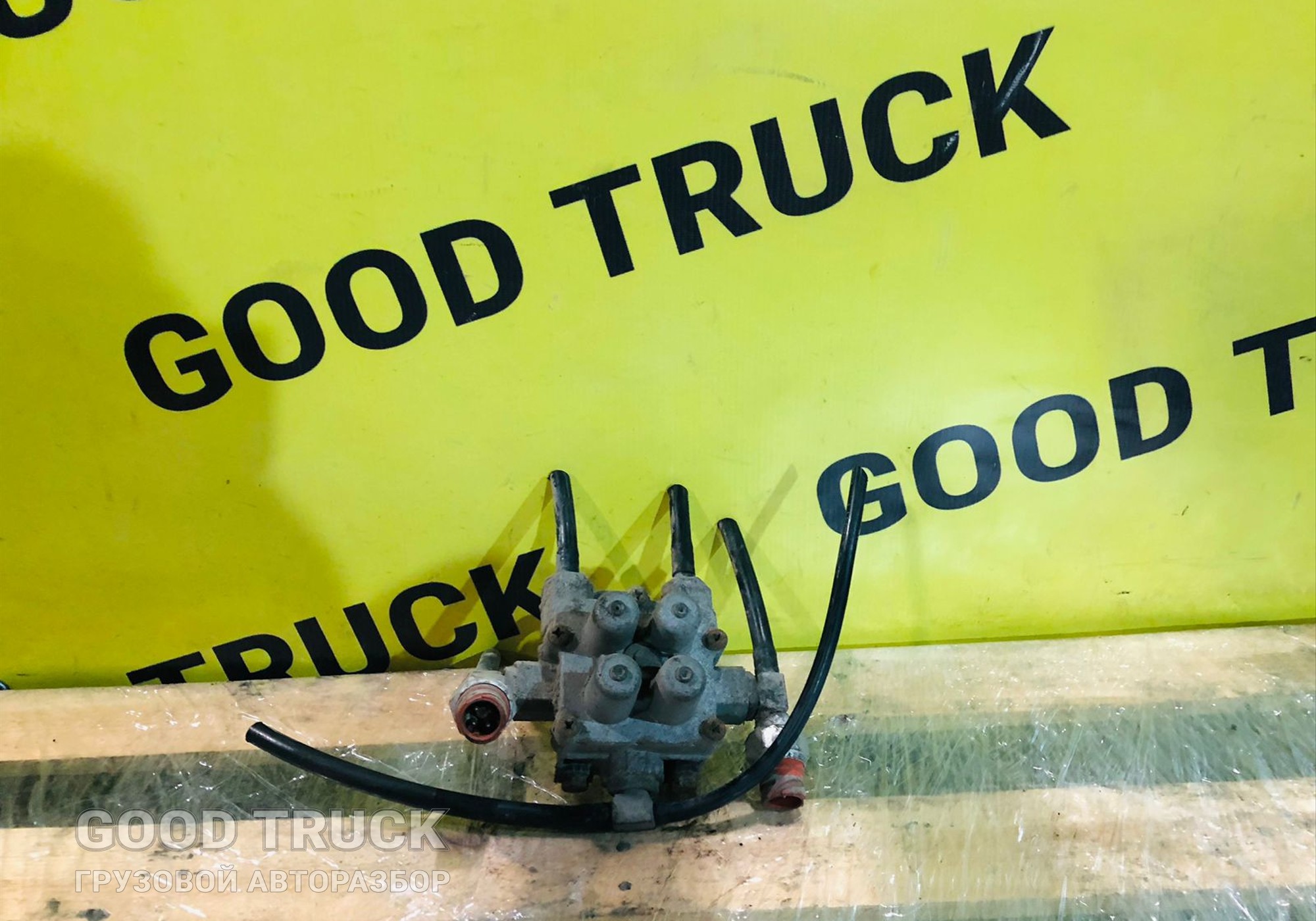 81521516098 Кран защитный 4-х контурный для Man TGX I (с 2007)