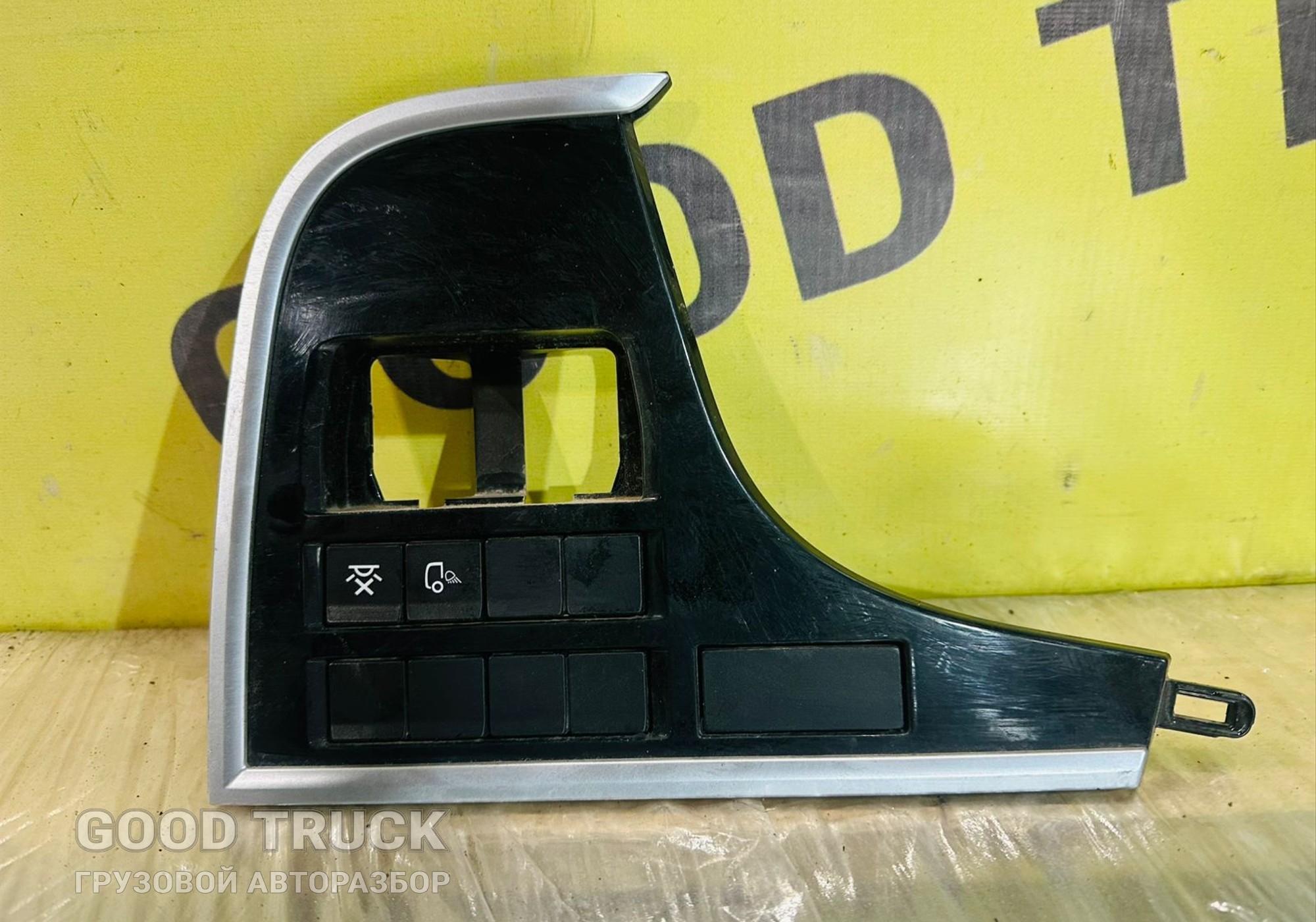 2295592 Накладка панели приборов для Daf XG