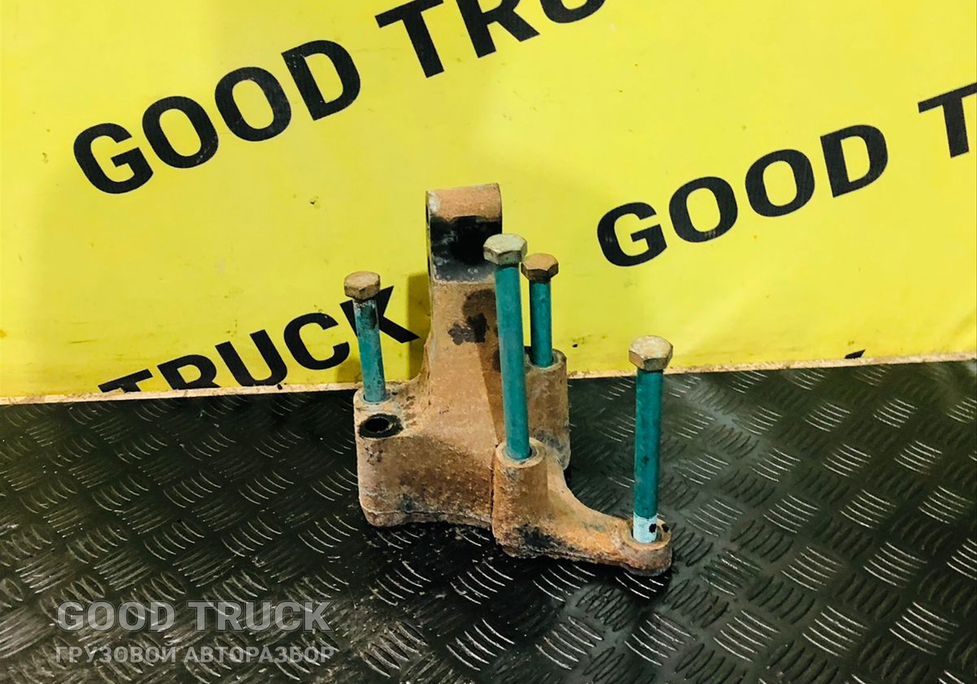 51415013089 Кронштейн двигателя задний правый для Man TGX II (с 2012)