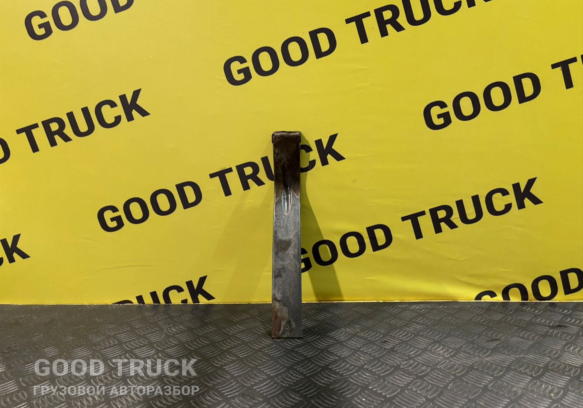 20528528 Кронштейн крыла для Volvo FH 3 (с 2008 по 2012)