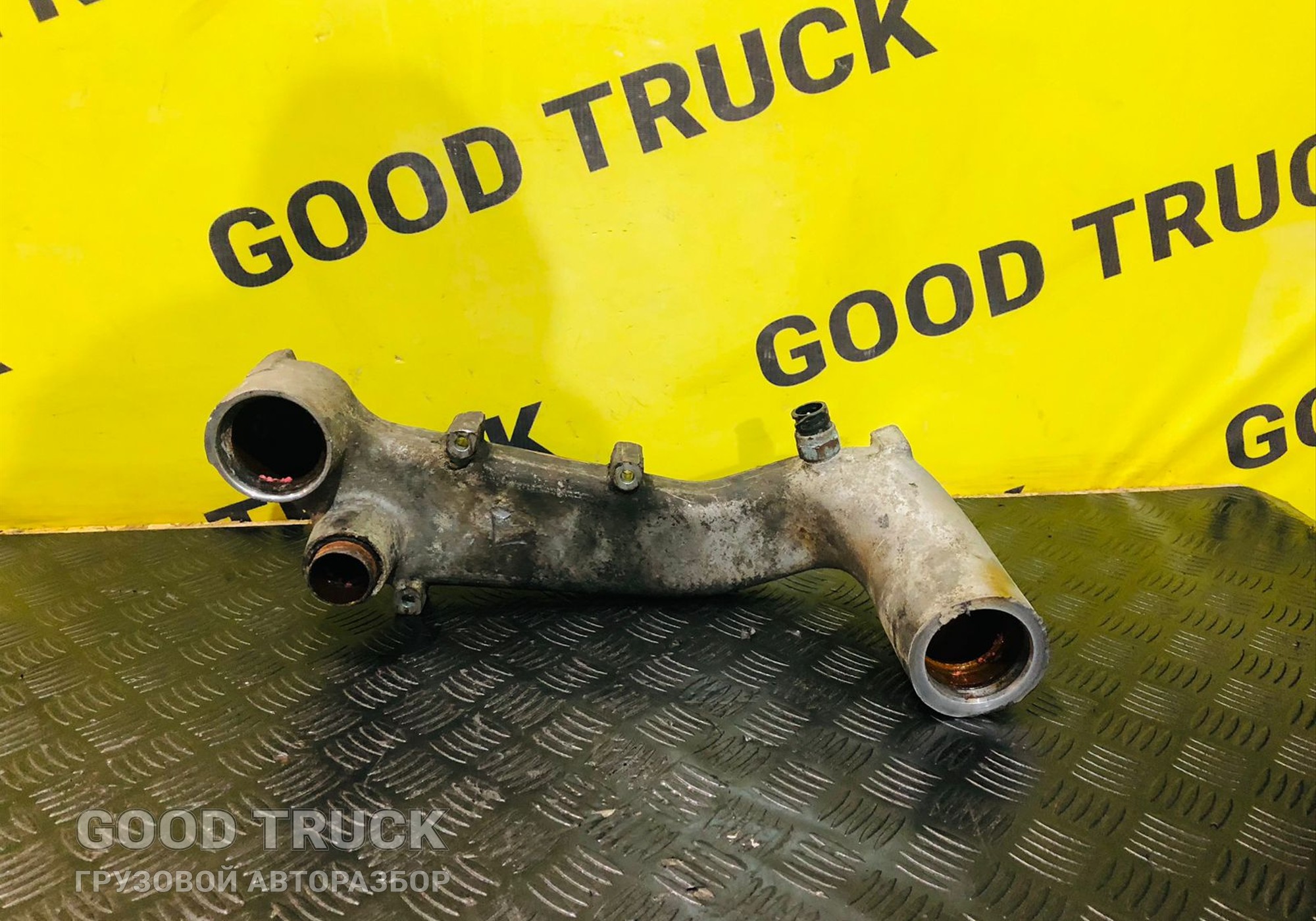 51063023360 Патрубок системы охлаждения для Man TGS