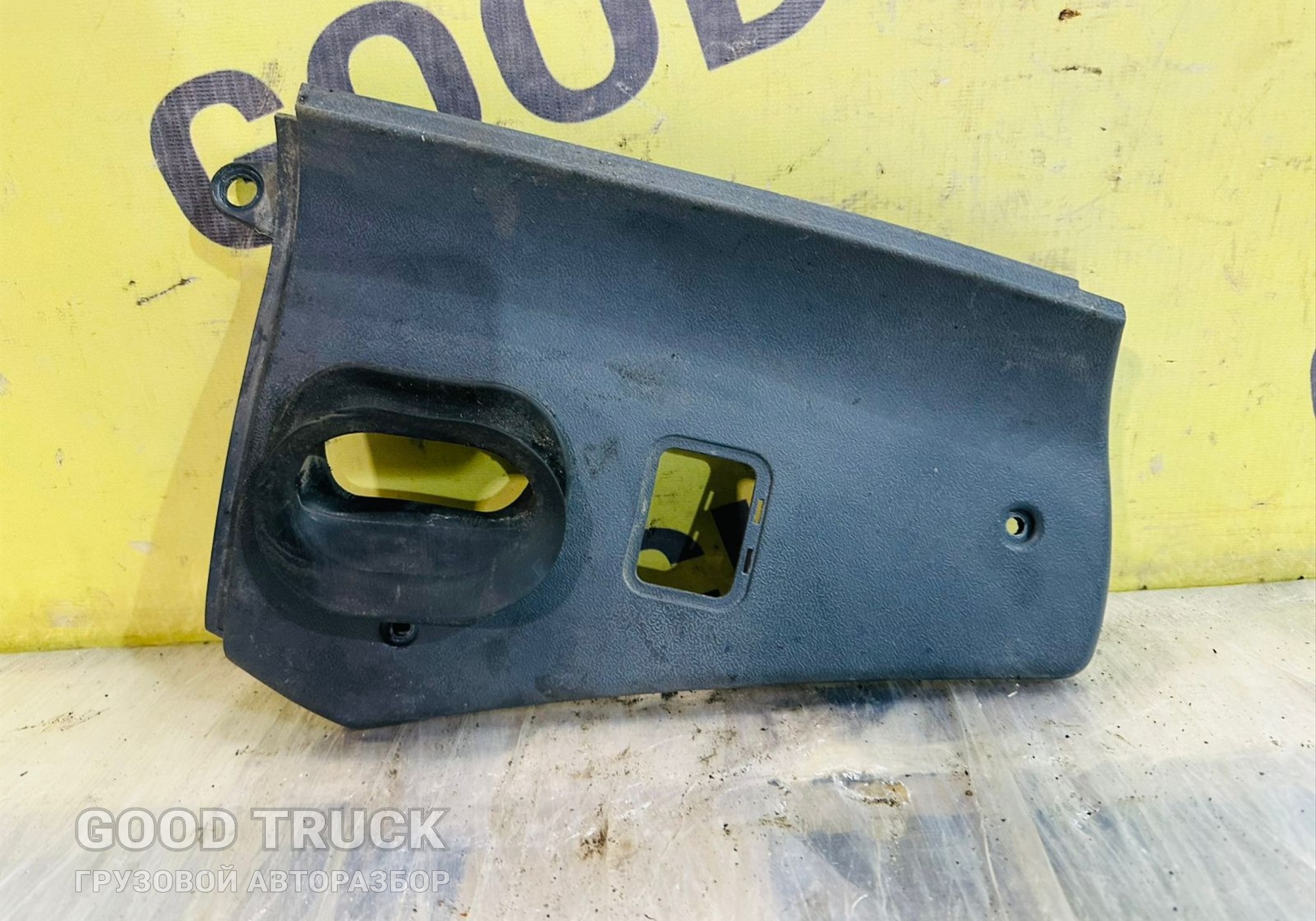 1736338 Боковая панель торпедо для Scania 5-series