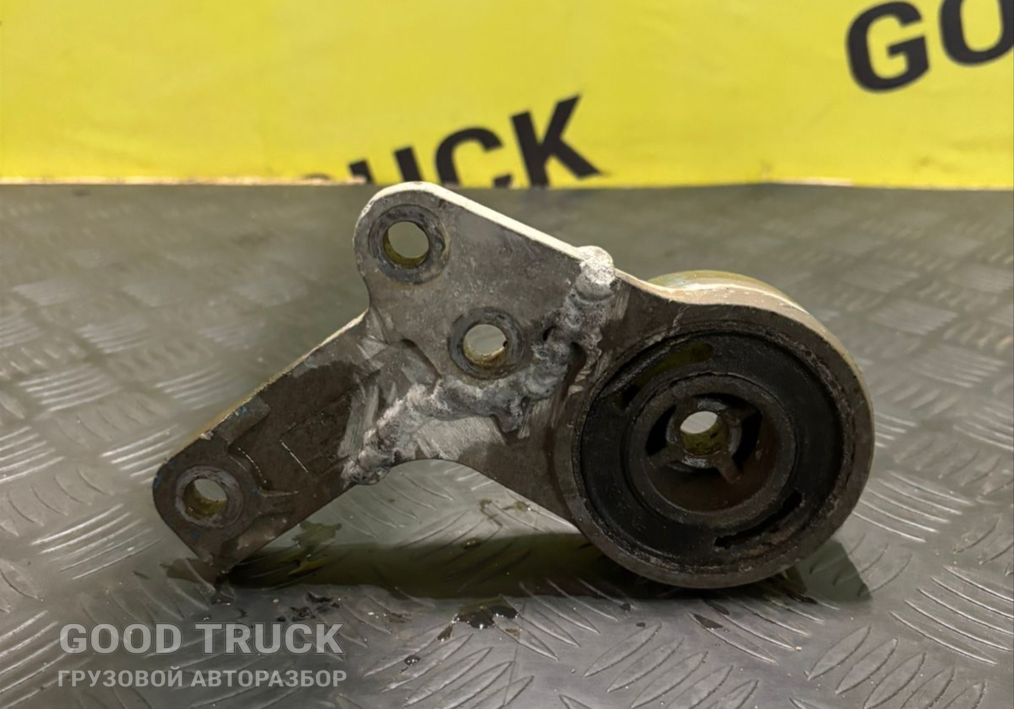 1492746 Кронштейн радиатора для Scania 5-series R (с 2004 по 2016)