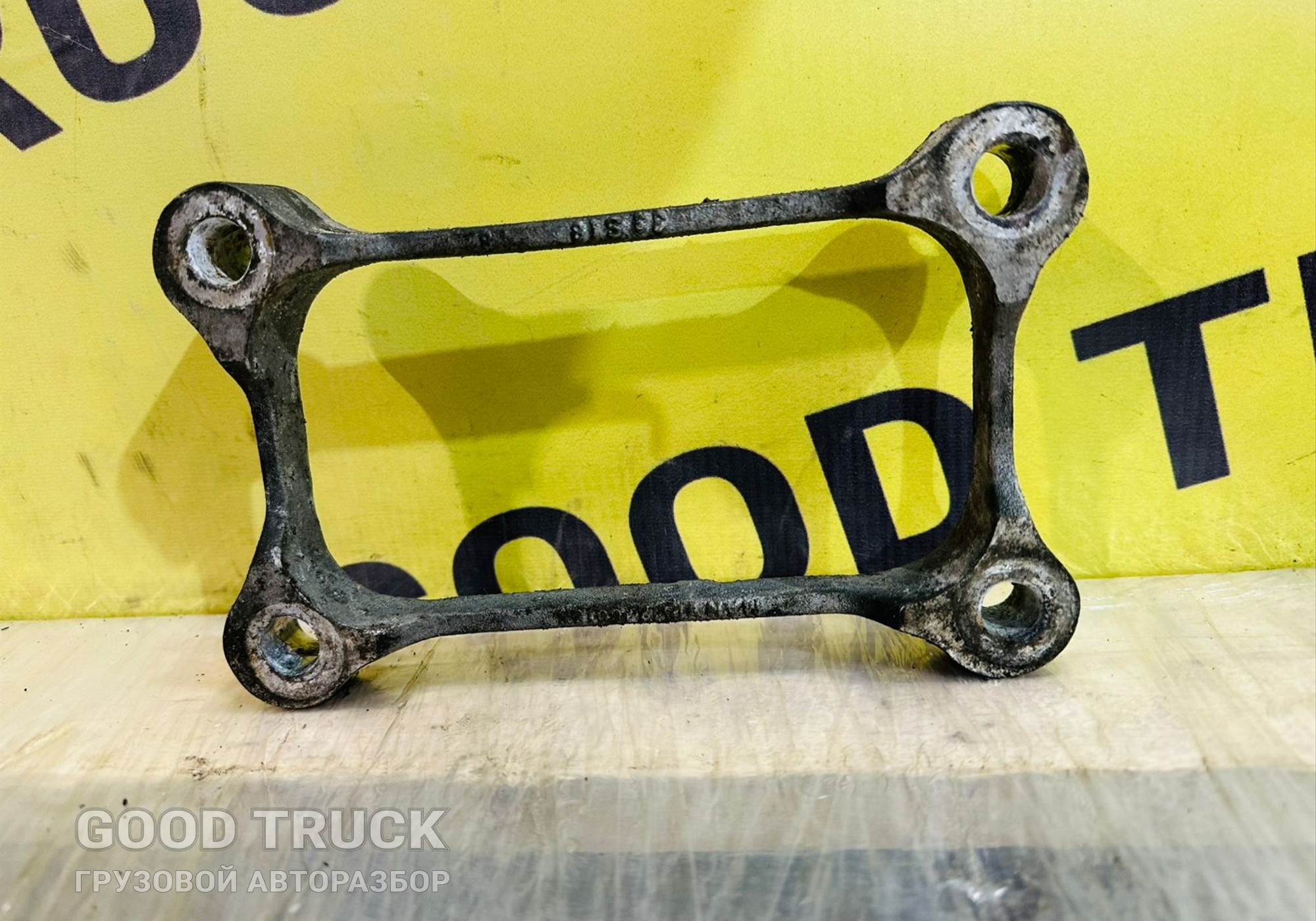 81618200188 Проставка крепления бензобака для Man TGX II (с 2012)