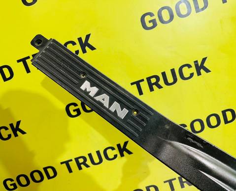81615100790 Накладка порога передняя правая для Man TGL