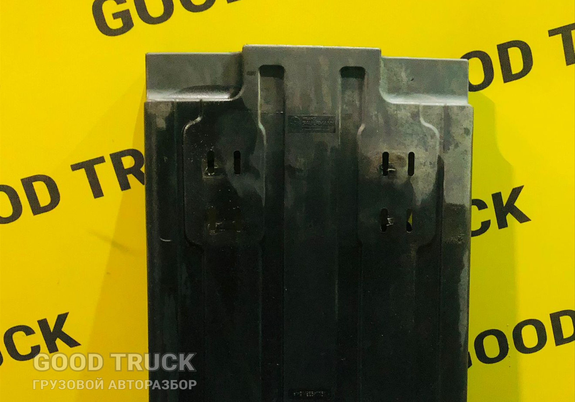 1071855 Крыло переднее (локер/подкрылок) для Полуприцепы Schmitz