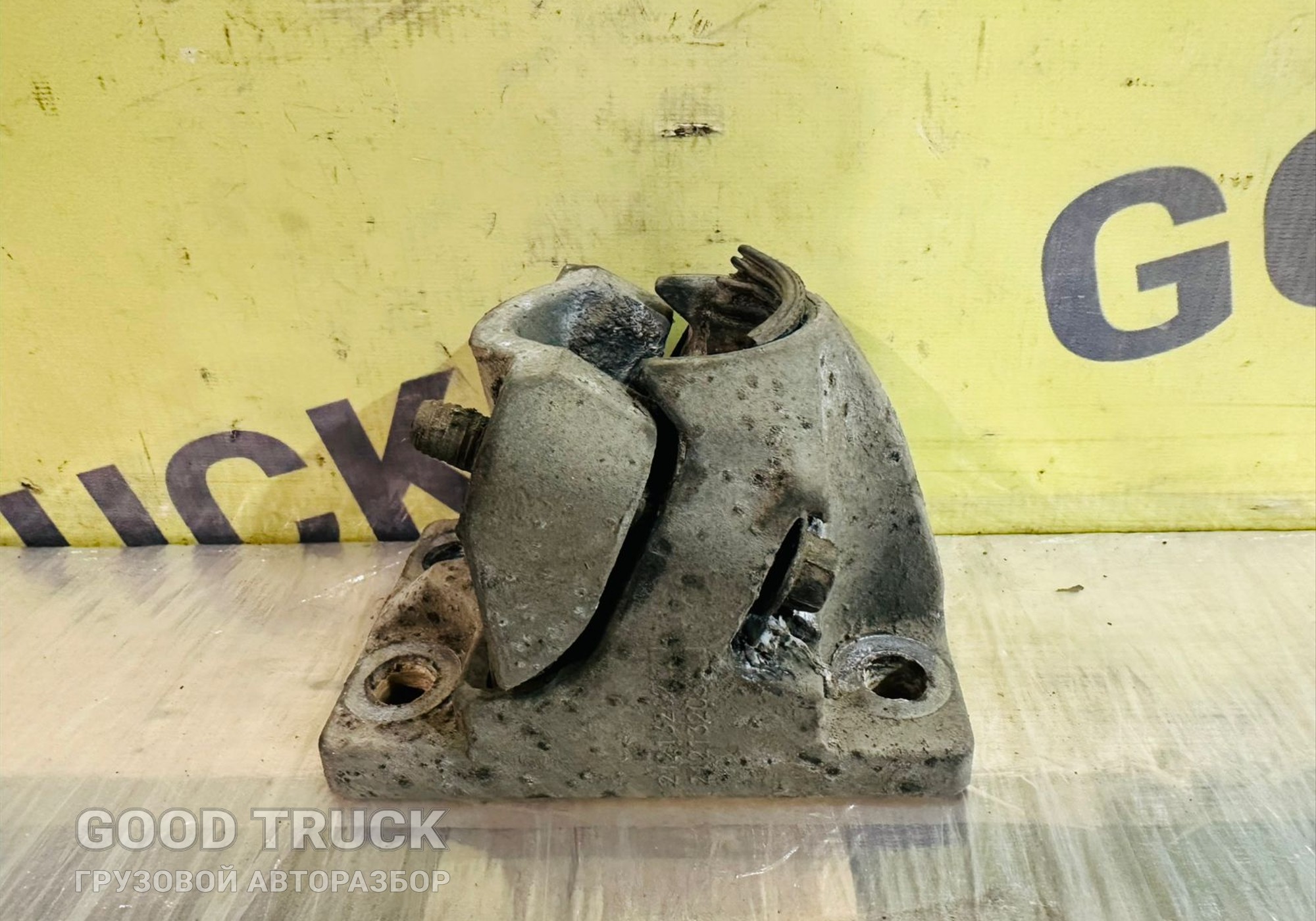 21213203 Кронштейн крыла для Volvo FH 4 (с 2012)