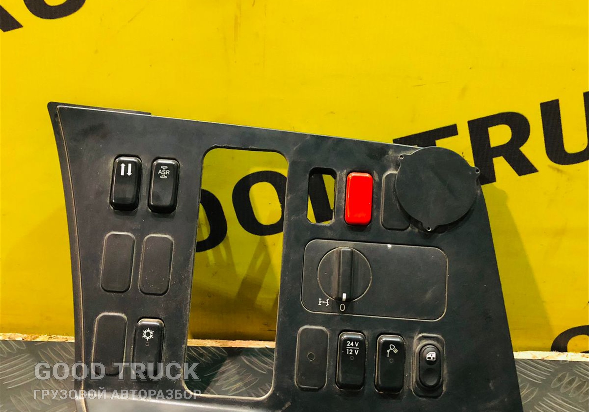 9406802107 Накладка приборной панели с кнопками КАМАЗ 5490 для КАМАЗ 5490 (с 2013)