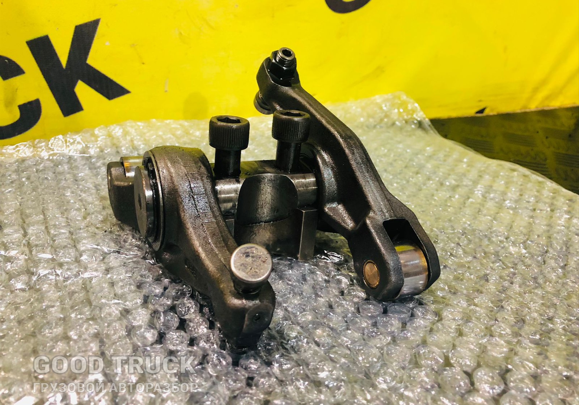 51042006029 Ось рокеров в сборе двигателя D2066