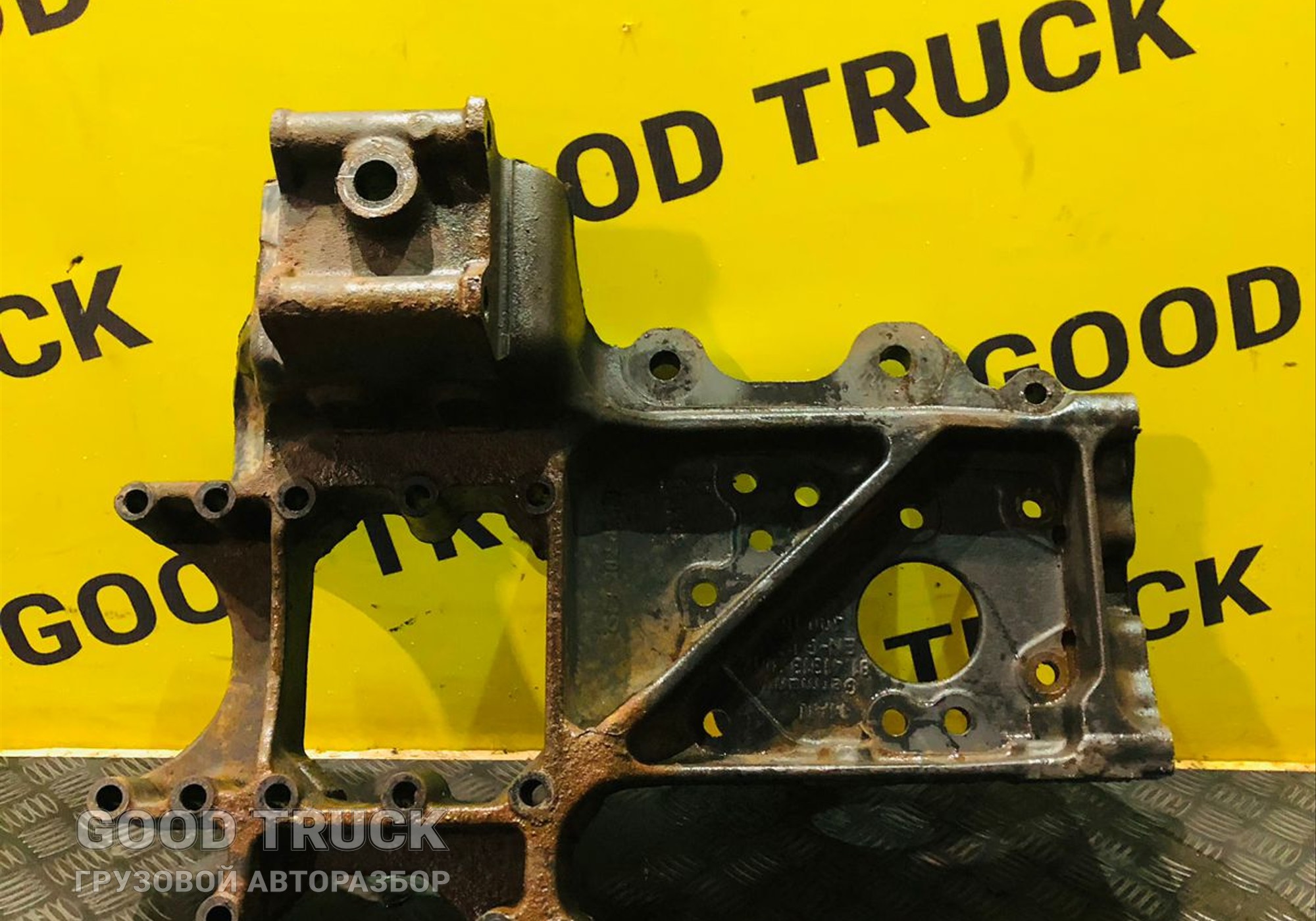 81413133012 Кронштейн рессоры передней правый для Man TGS I (с 2007)