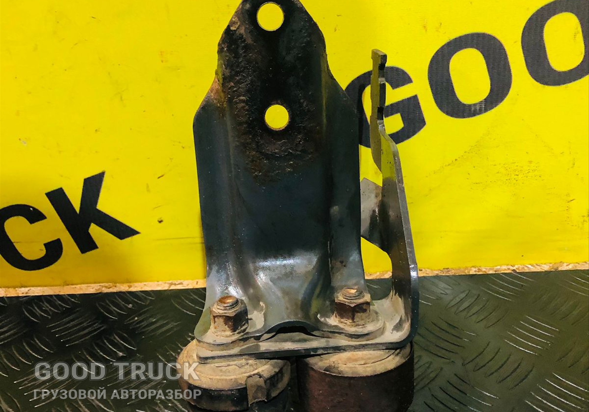 0221438 Кронштейн радиатора правый DAF XF 105 для Daf XF105 (с 2005)