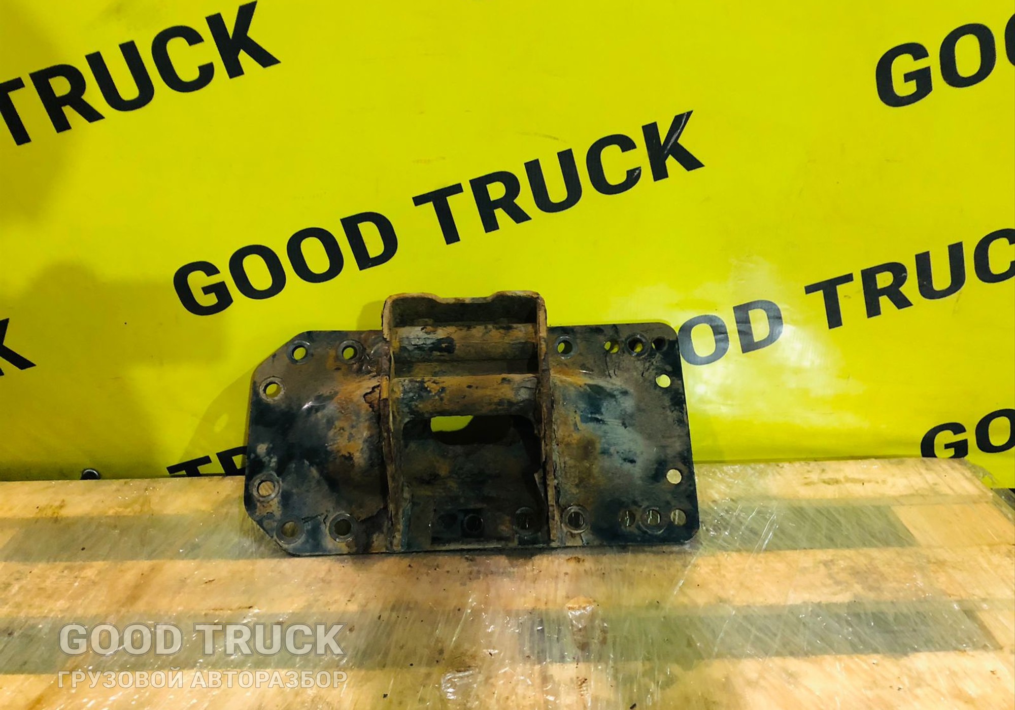 81412055056 Кронштейн траверсы кпп для Man TGX II (с 2012)