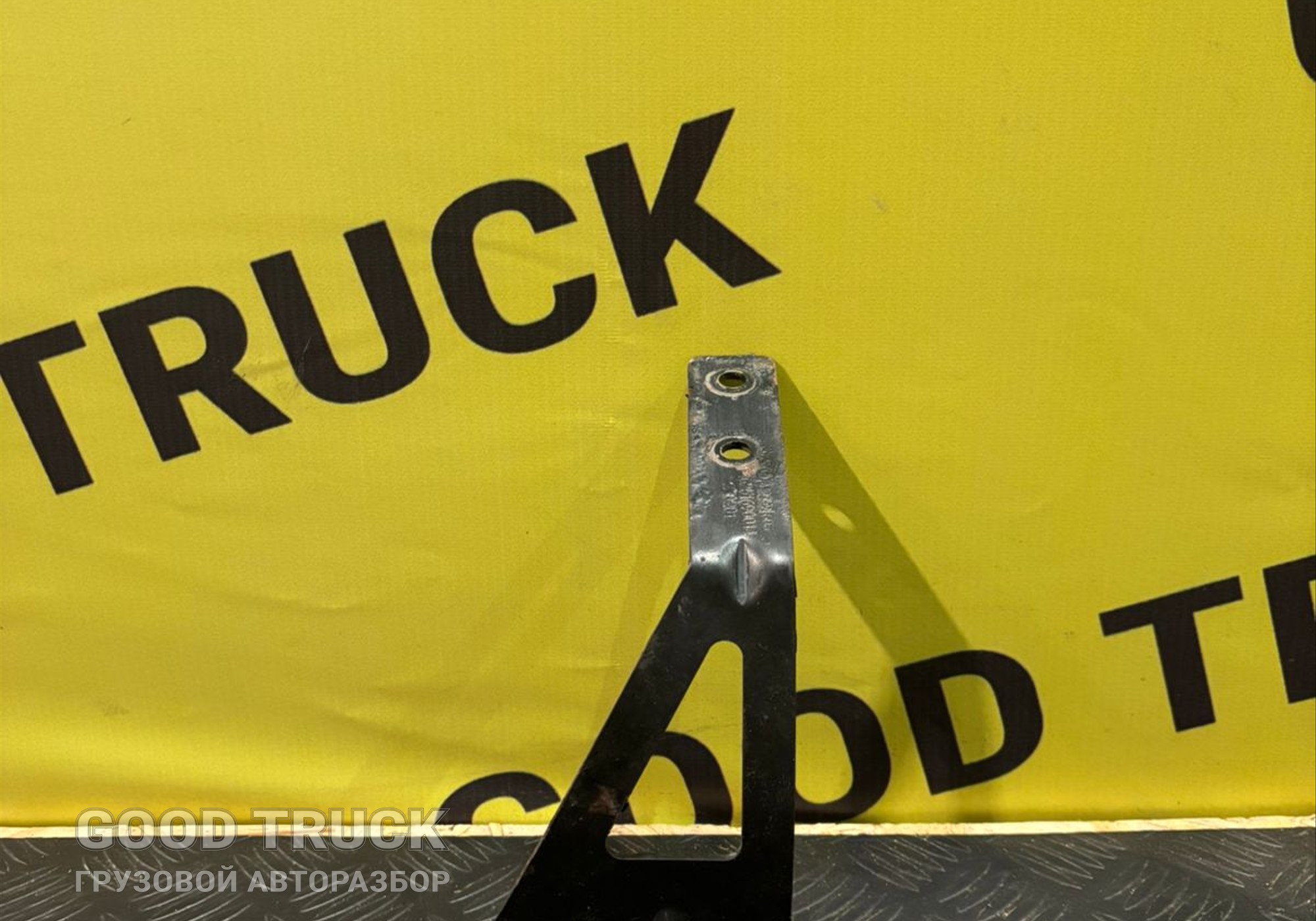 DZ16251690014 Кронштейн проводки для Shacman X6000 (с 2020)