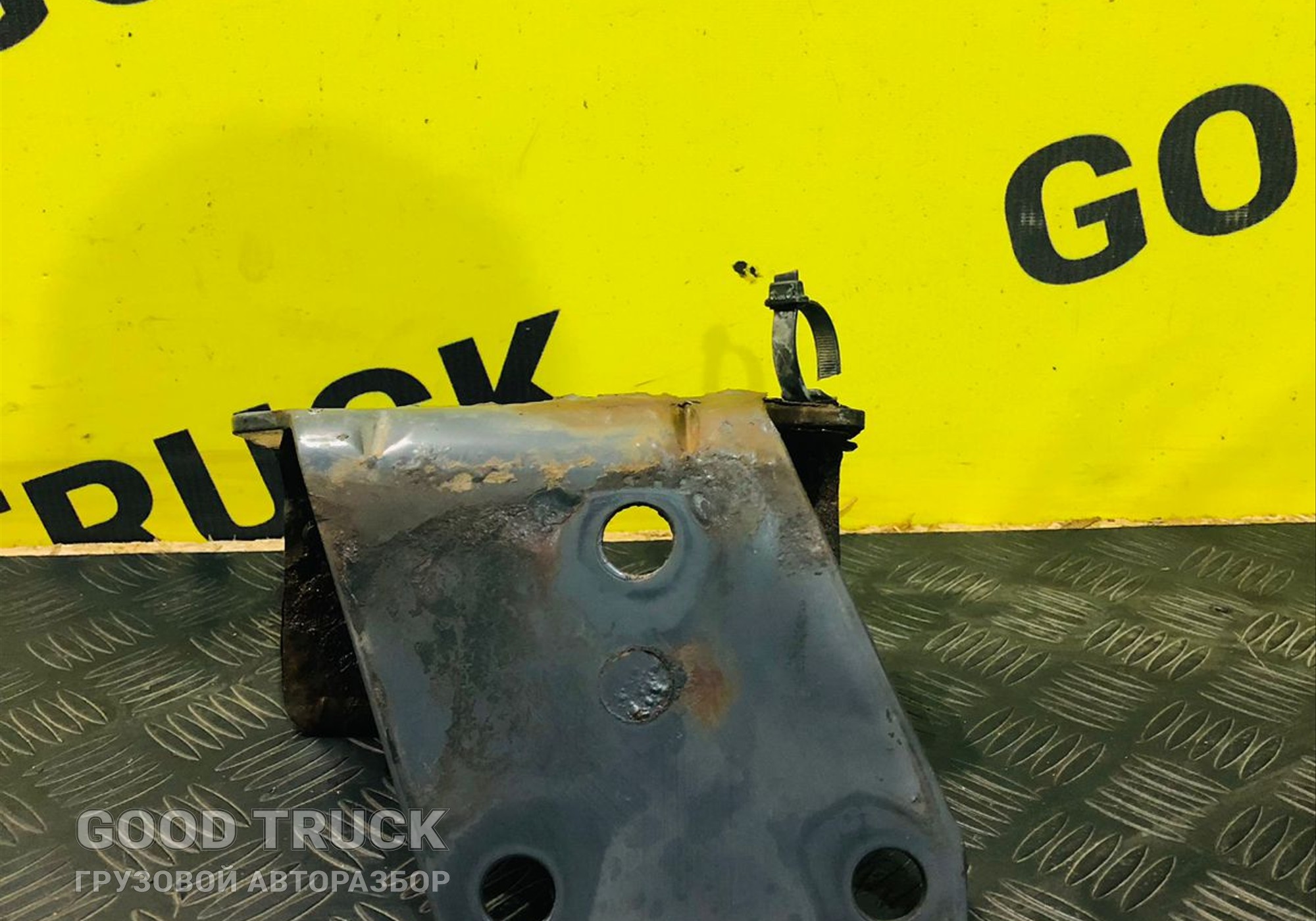 21075936 Кронштейн крепления перекидок Volvo для Volvo FH 3 (с 2008 по 2012)