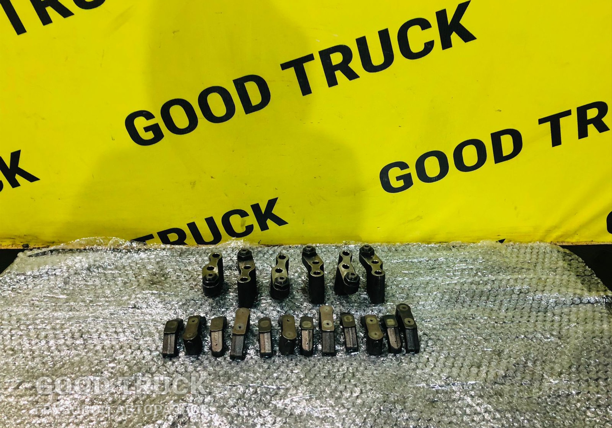 51042516000 Опора коромысел двигателя D2066 MAN TGA, TGS, TGX (комплект) для Man TGS