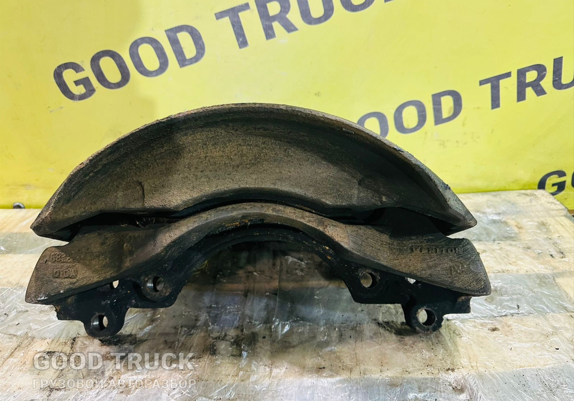 68324856 Суппорт передний правый / задний левый для Renault