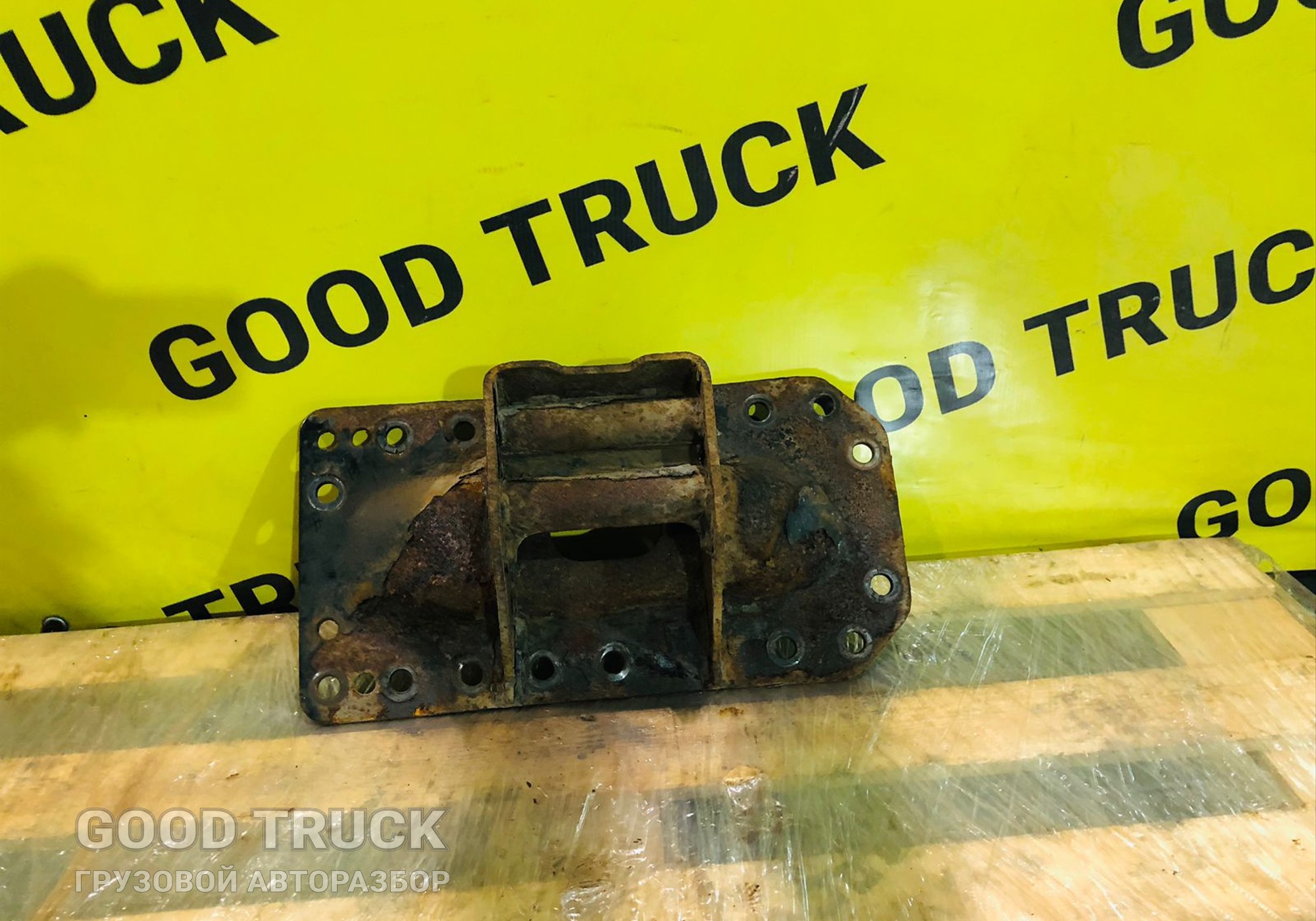 81412055056 Кронштейн траверсы кпп для Man TGX II (с 2012)