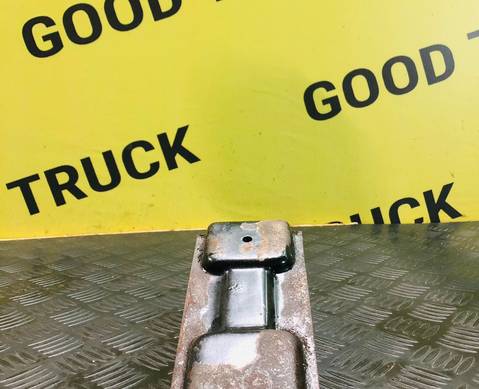 DZ16251230106 Кронштейн крыла для Shacman X6000 (с 2020)